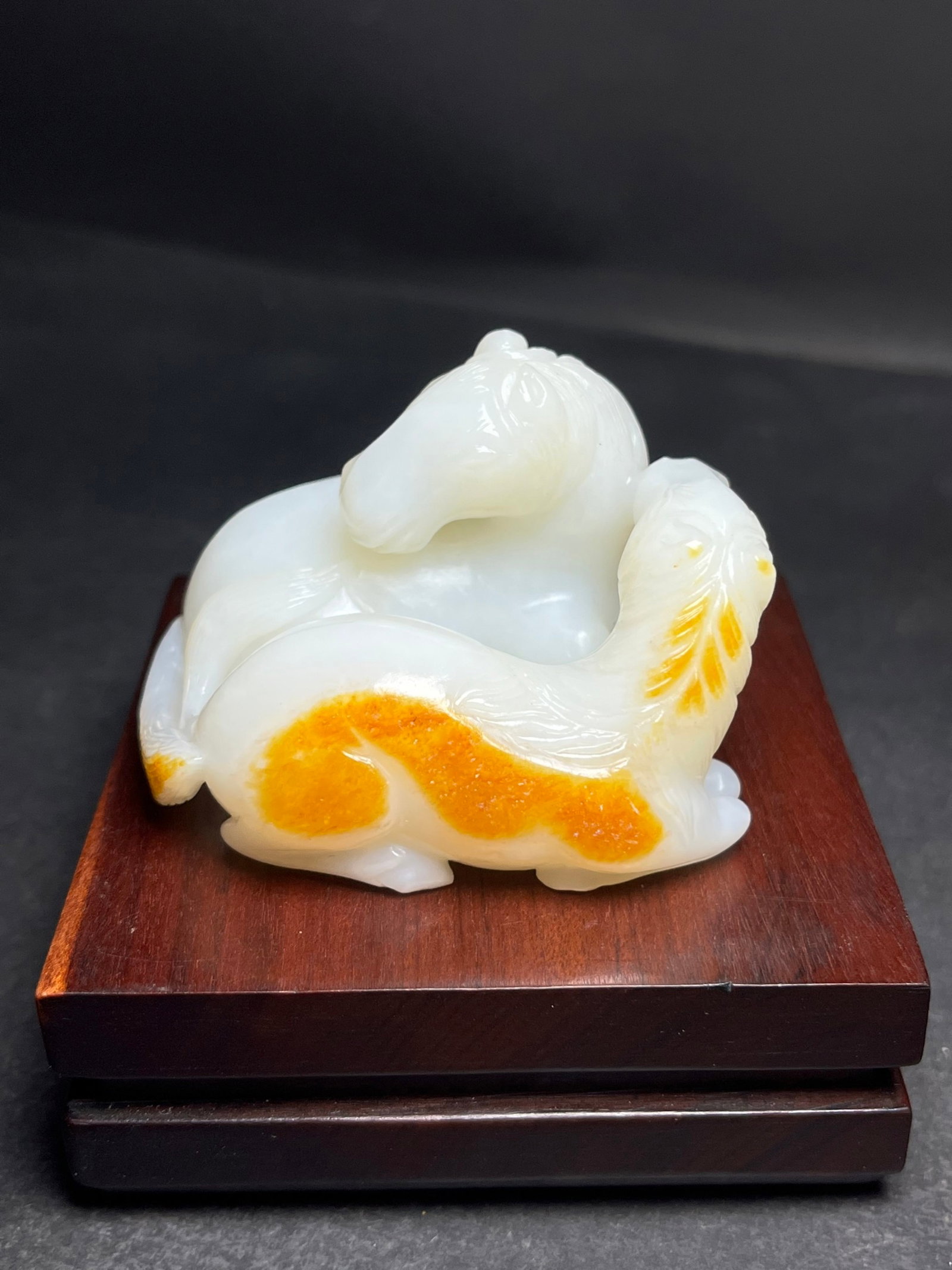 An Exquisite White Jade Horse Hand Piece: An Exquisite White Jade Horse Hand Piece,Qing Dynasty,China,Size:50mmx43mmx58mm,Weight:135g 白玉马手把件,中国清代