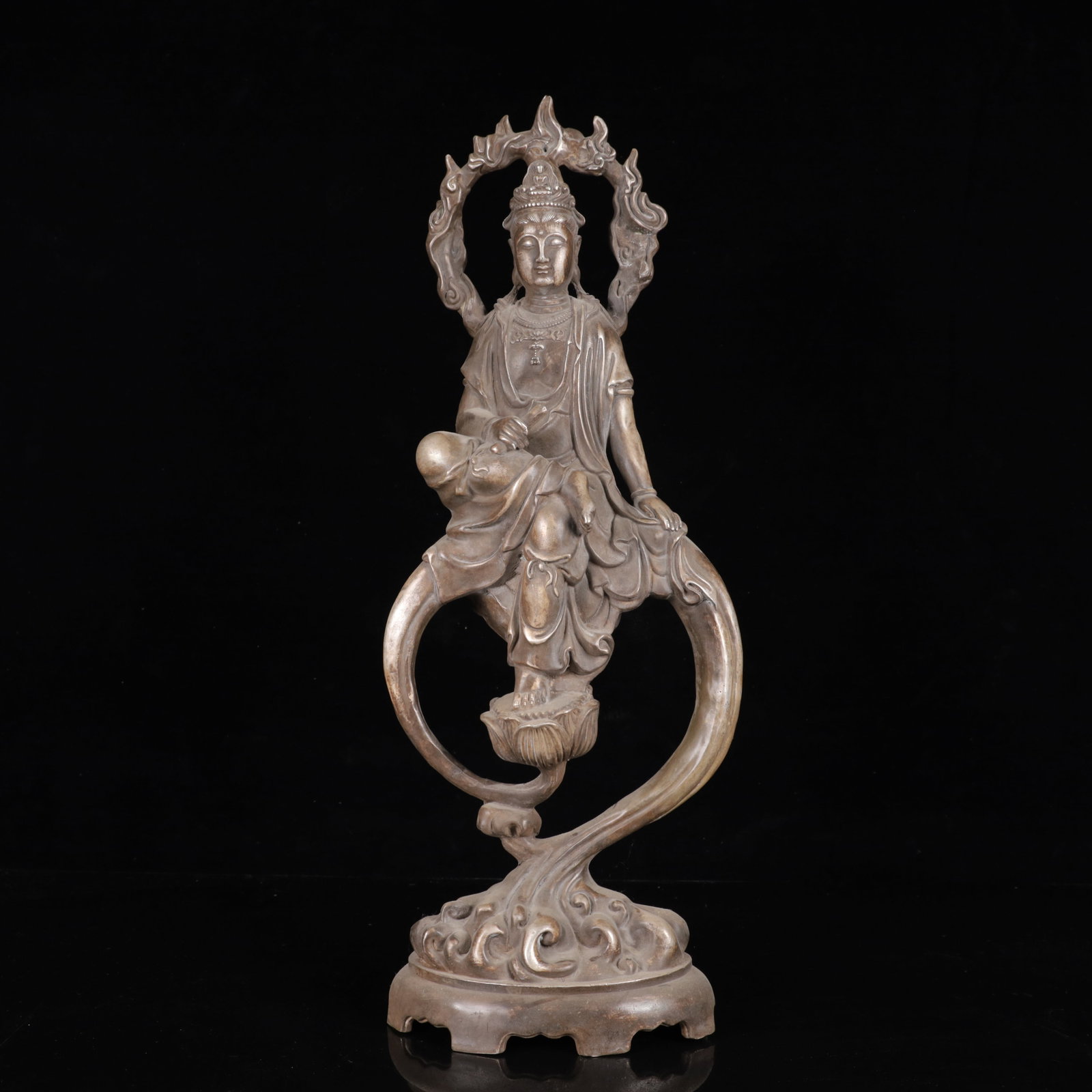 A Huge Silver-Plated Bronze Figure Ornament: A Huge Silver-Plated Bronze Figure Ornament,Qing Dynasty,China,Size:6.7inx5.9inx19.7in,Weight:3150g 铜镀银人物摆件,中国清代