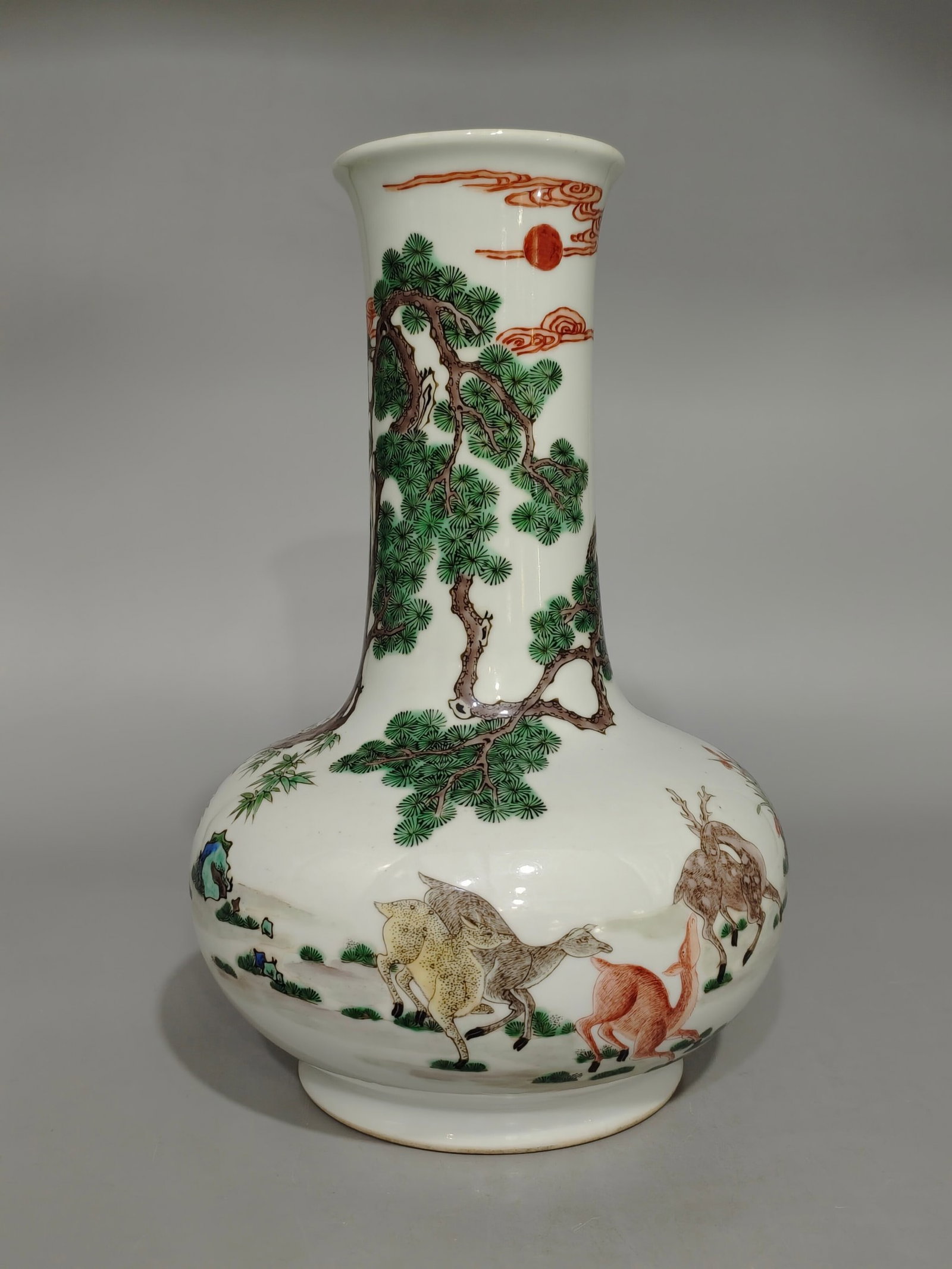 A Rare Wucai Pine and Deer Pattern Vase: A Rare Wucai Pine and Deer Pattern Vase,Qing Dynasty,China,Size:13.8inx9.4in 五彩松鹿纹瓶,中国清代