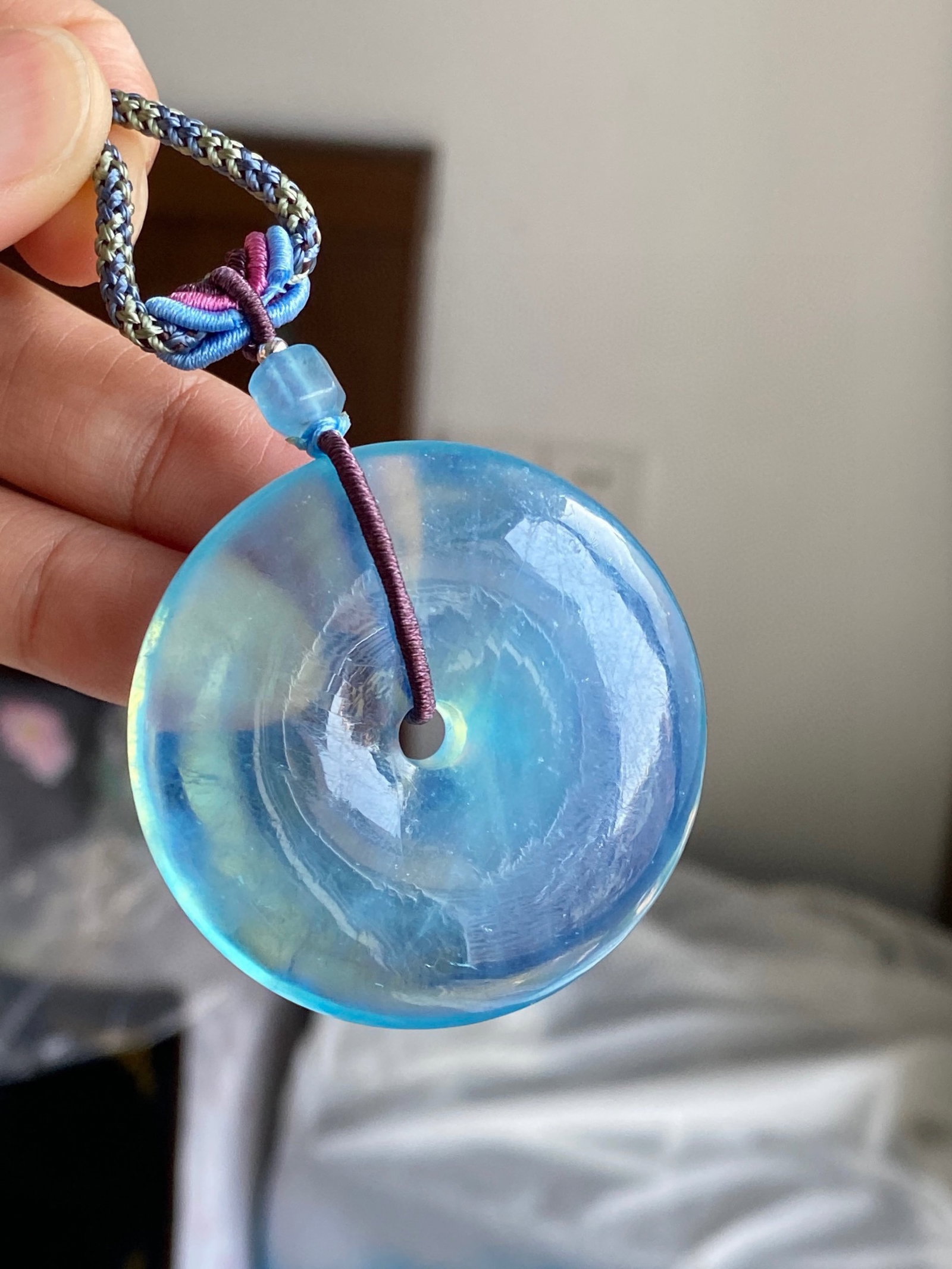 An Exquisite Aquamarine Pendant: An Exquisite Aquamarine Pendant,Size: 50mmx13.4mm,Weight:61.5g 海蓝宝吊坠