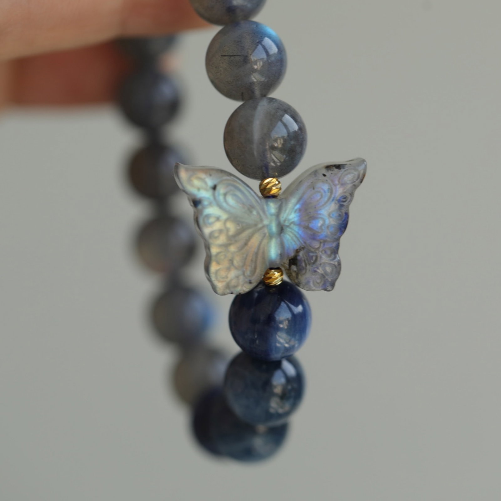 An Exquisite Crystal Bracelets - 4