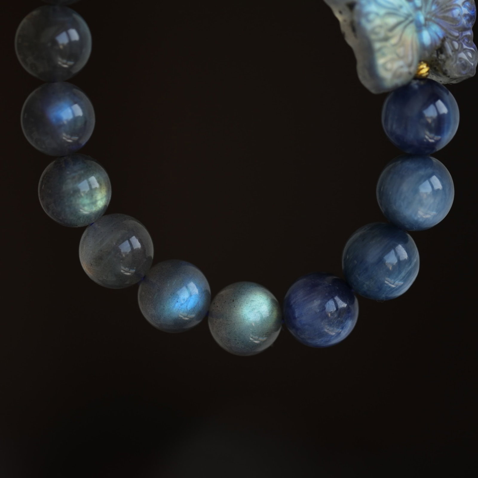 An Exquisite Crystal Bracelets - 6