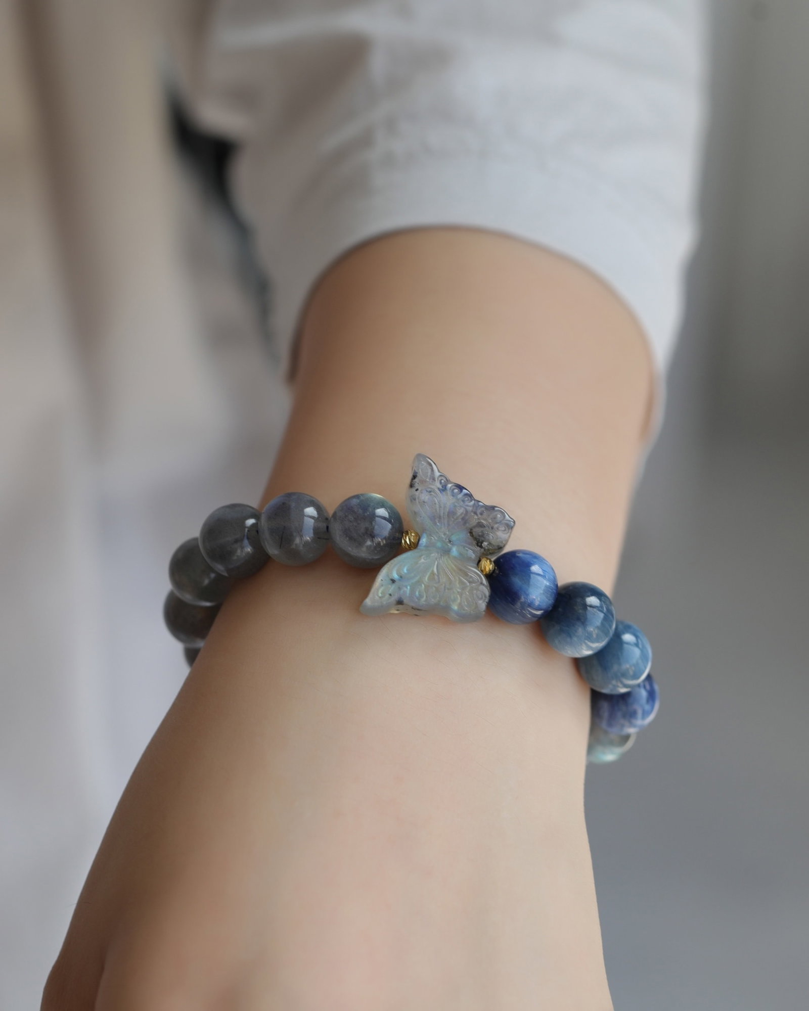 An Exquisite Crystal Bracelets - 9