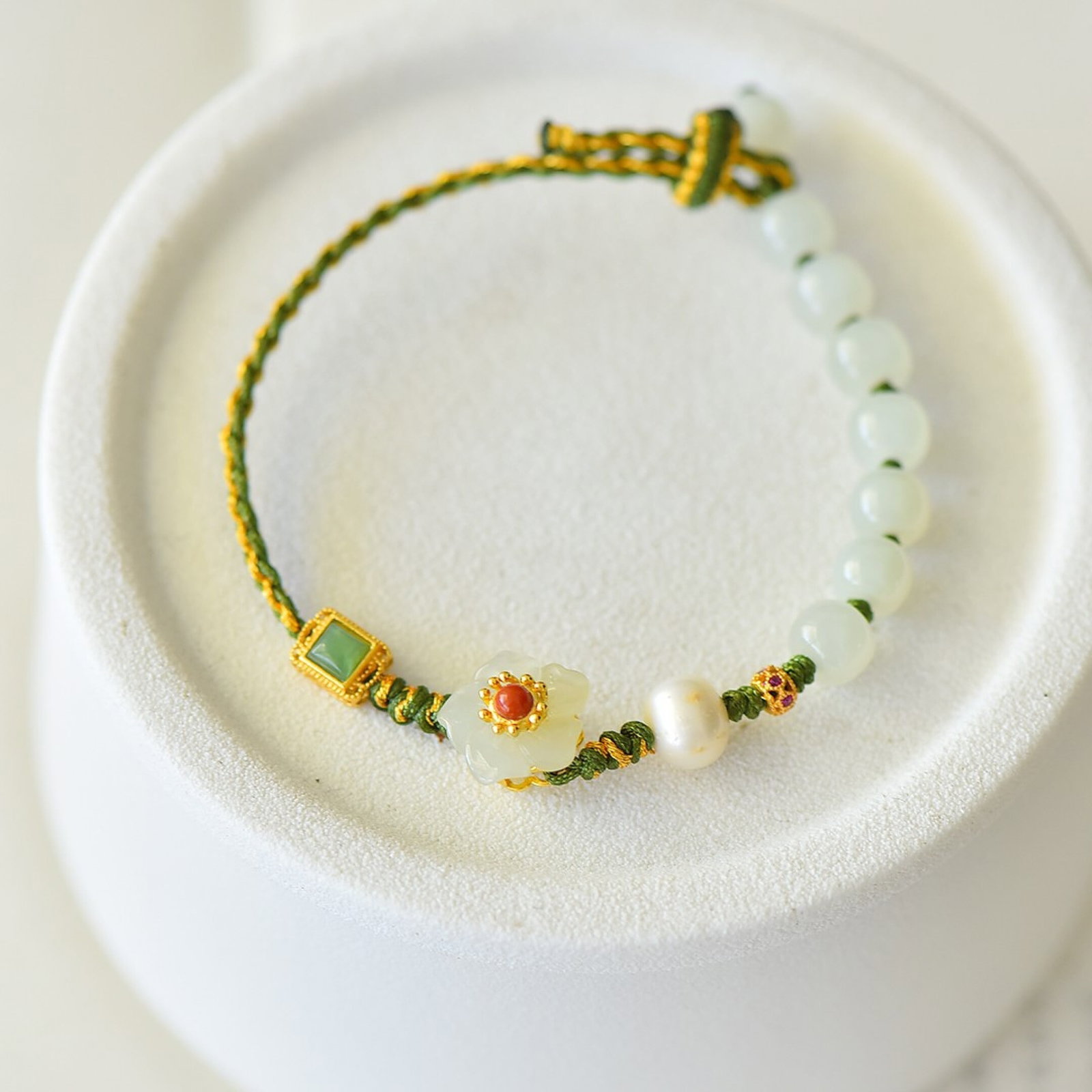 An Exquisite Sterling Silver-Gold Plated Inlaid White Jade Enamel Bracelet: An Exquisite Sterling Silver-Gold Plated Inlaid White Jade Enamel Bracelet 纯银镀金镶白玉珐琅手链