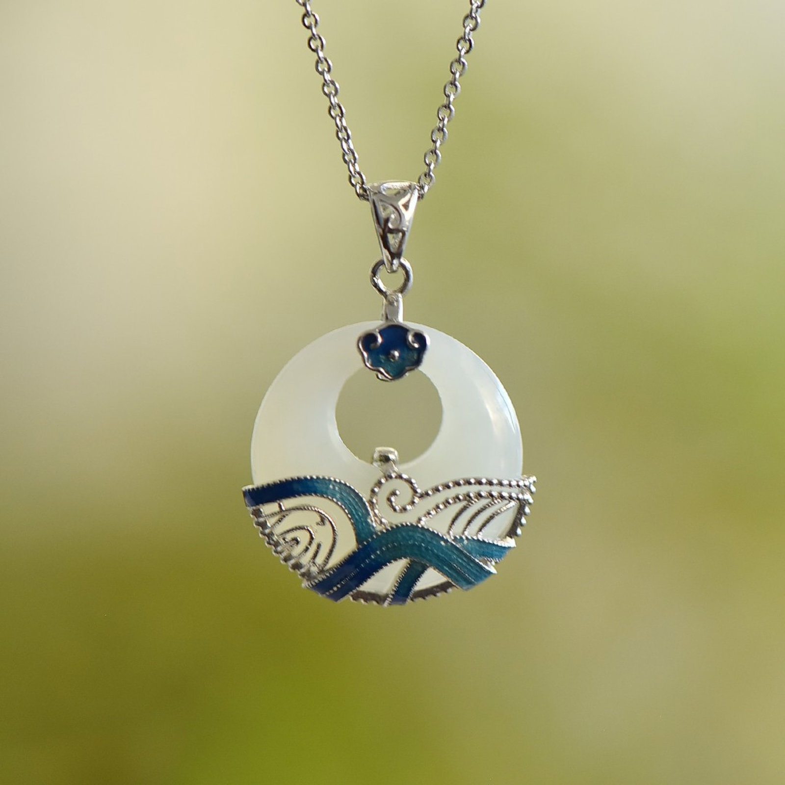 An Exquisite Sterling Silver Inlaid White Jade Pendant: An Exquisite Sterling Silver Inlaid White Jade Pendant,Size:20mmx20mm 纯银镶白玉吊坠