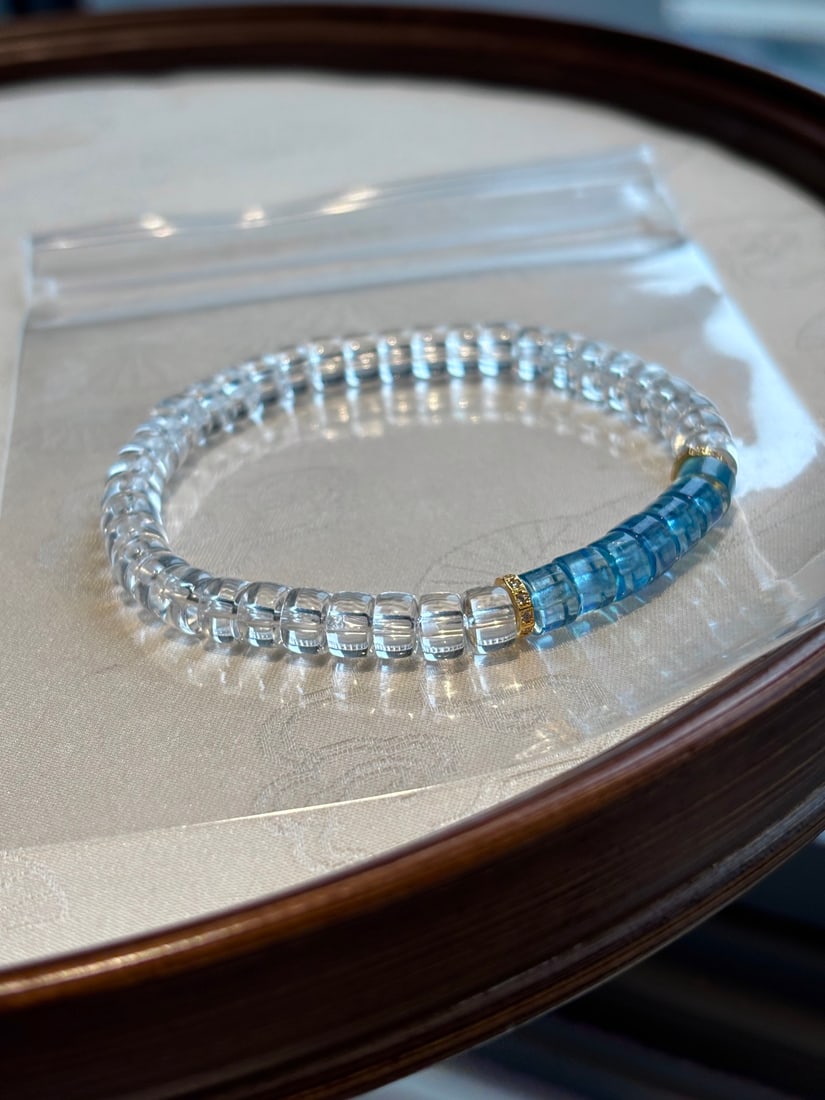An Exquisite Aquamarine Bracelets: An Exquisite Aquamarine Bracelets,Size:6.3mm,Weight:13.2g 海蓝宝手串