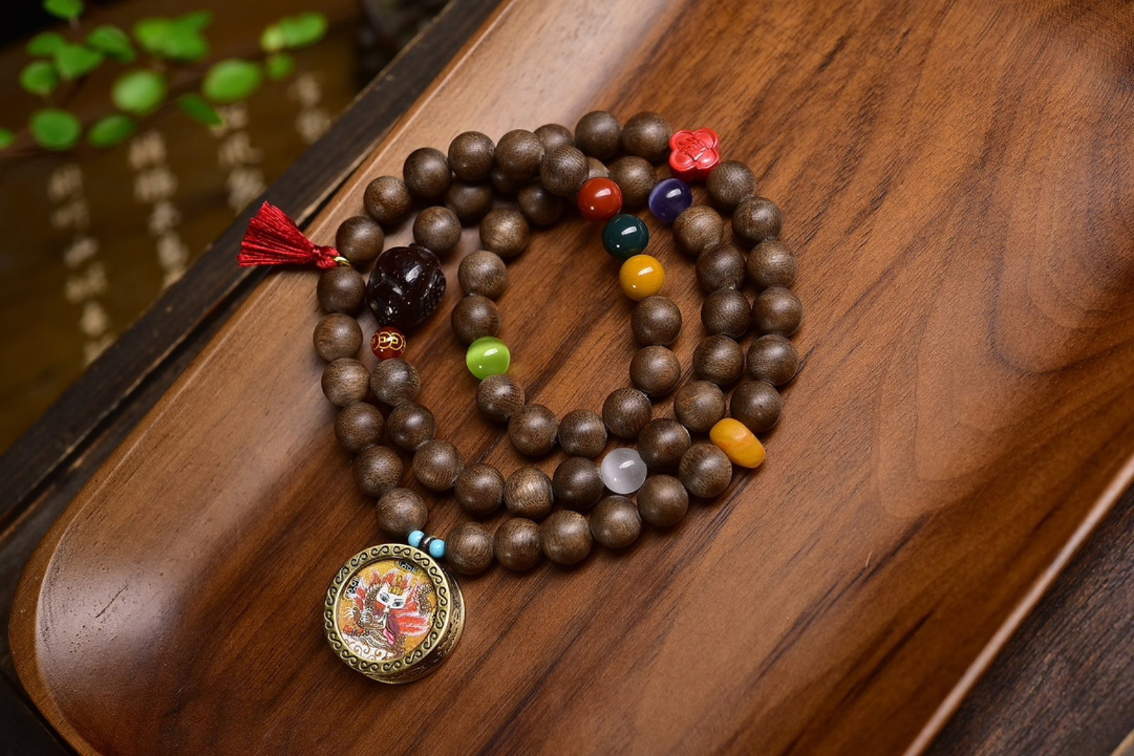An Exquisite Eaglewood Bracelets - 2