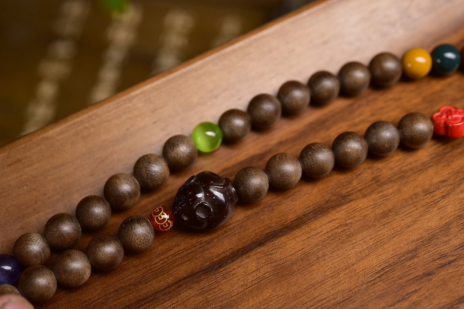 An Exquisite Eaglewood Bracelets - 5