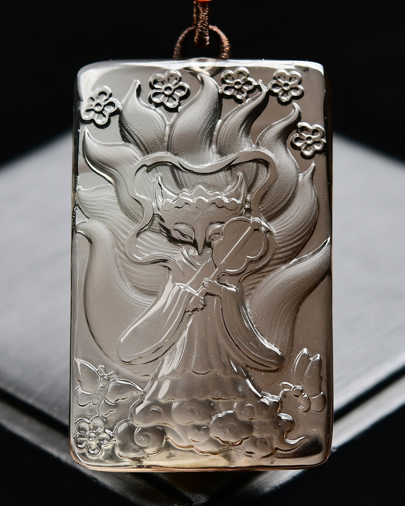 An Exquisite Crystal Nine-Tailed Fox Pattern Pendant (1 of 5)