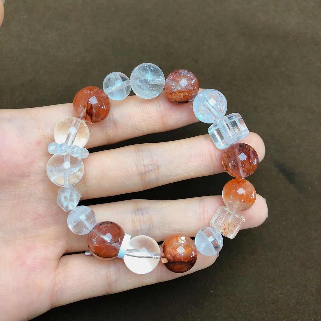 An Exquisite Crystal Bracelets: An Exquisite Crystal Bracelets,Size:12.5mm, Weight:38.4g 水晶手串