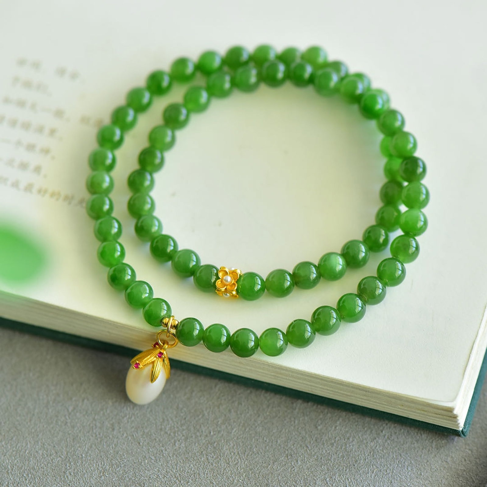 An Exquisite Jasper Bracelets: An Exquisite Jasper Bracelets,Size:6mm