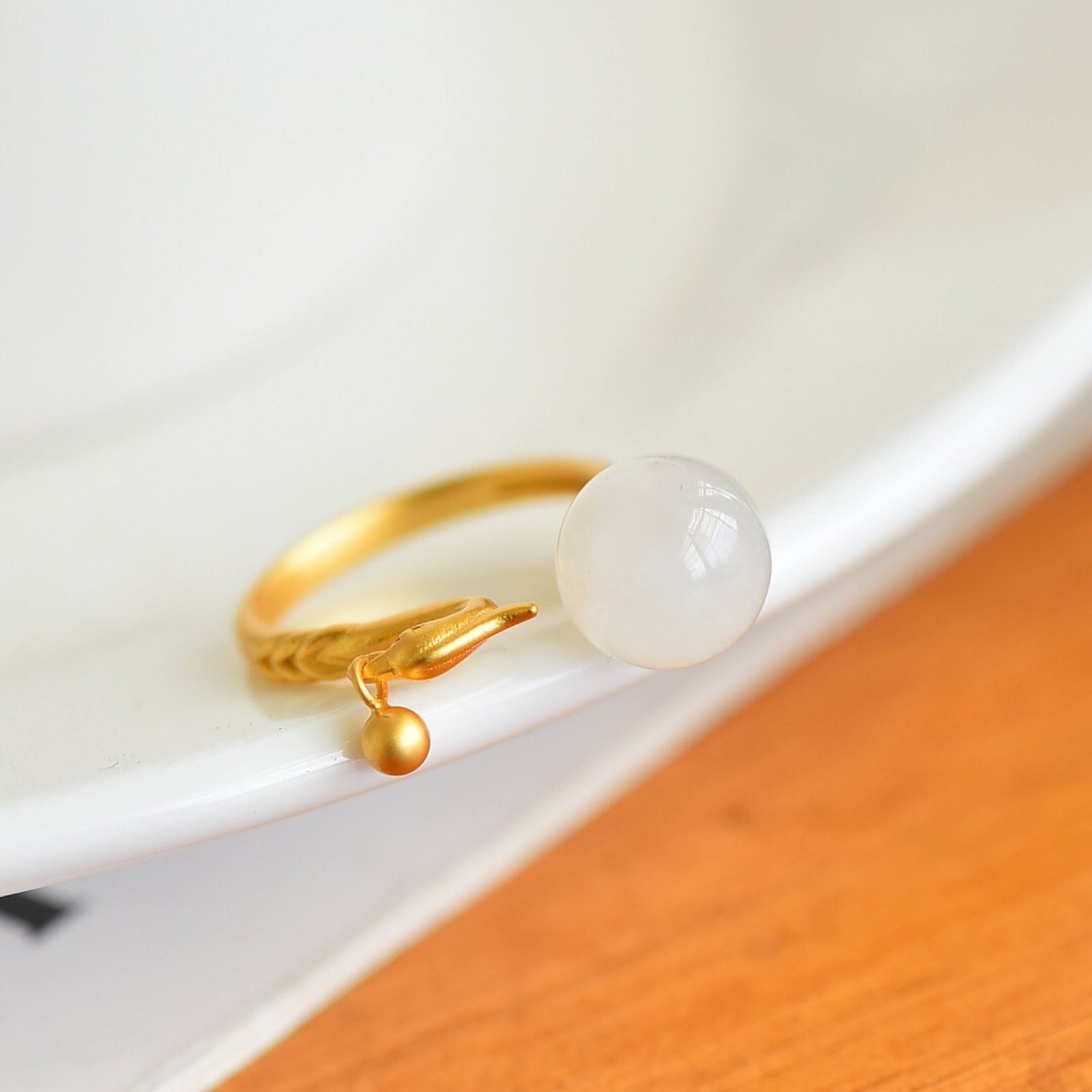An Exquisite Sterling Silver-Gold Plated Inlaid White Jade Ring: An Exquisite Sterling Silver-Gold Plated Inlaid White Jade Ring 纯银镀金镶白玉戒指