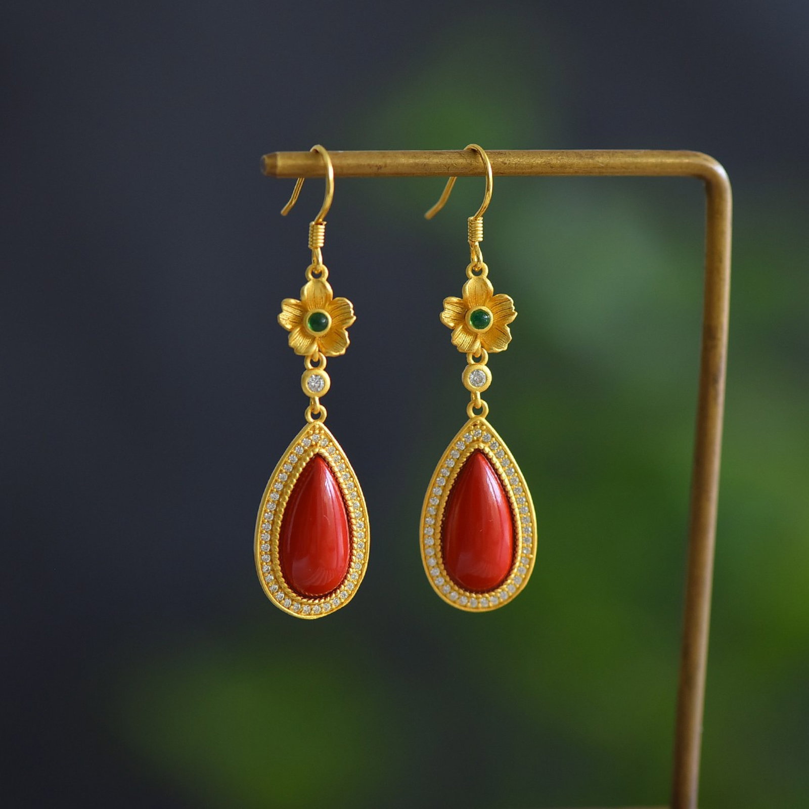 A Pair of Exquisite Sterling Silver-Gold Plated Inlaid Cinnabar Earrings,Inlaid Diamond: A Pair of Exquisite Sterling Silver-Gold Plated Inlaid Cinnabar Earrings,Inlaid Diamond,Size:8mmx16mm 寓意:梅开五福,水滴石穿