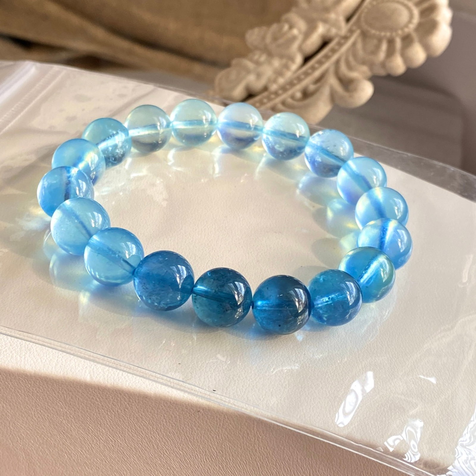 An Exquisite Aquamarine Bracelets: An Exquisite Aquamarine Bracelets,Size:11.4mm,Weight:35.1g 海蓝宝手链