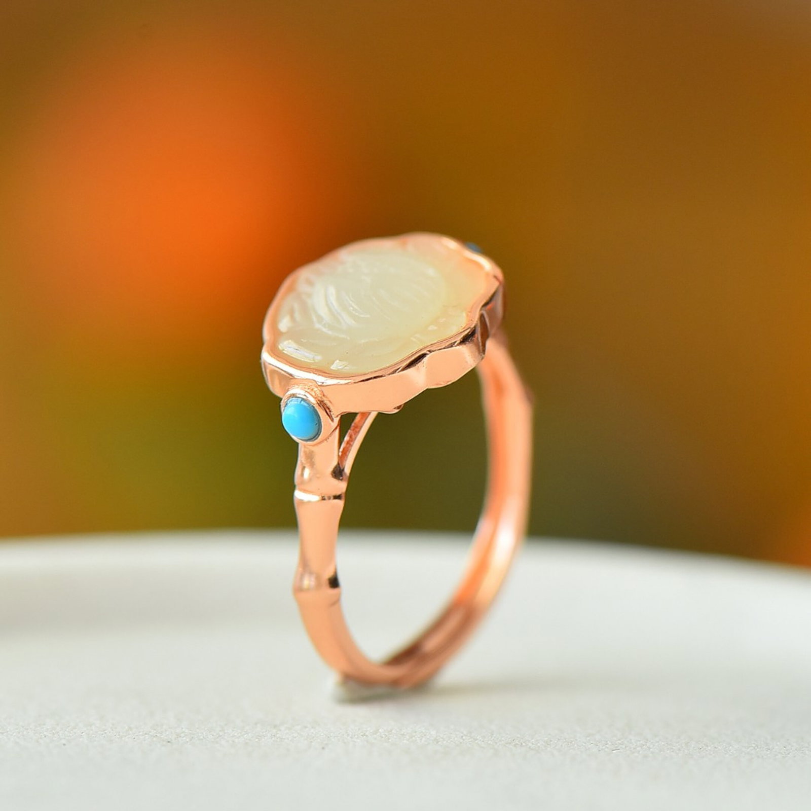 An Exquisite Sterling Silver-Gold Plated Inlaid White Jade Ring: An Exquisite Sterling Silver-Gold Plated Inlaid White Jade Ring,Size:10mmx14mm 纯银镀金镶白玉戒指