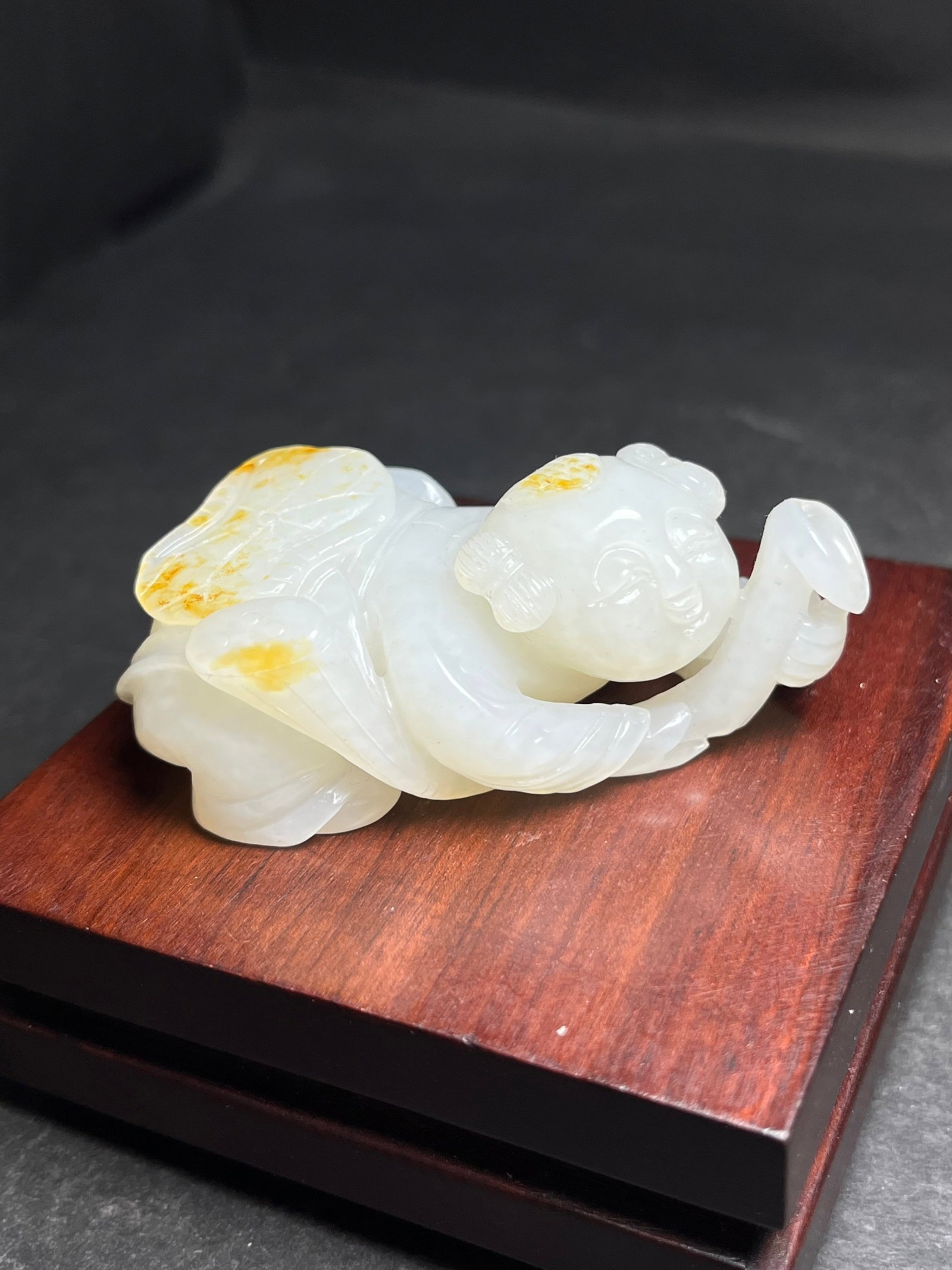 An Exquisite White Jade Figure Hand Piece: An Exquisite White Jade Figure Hand Piece,Qing Dynasty,China,Size:66mmx26mmx39mm,Weight:81g 白玉人物手把件,中国清代