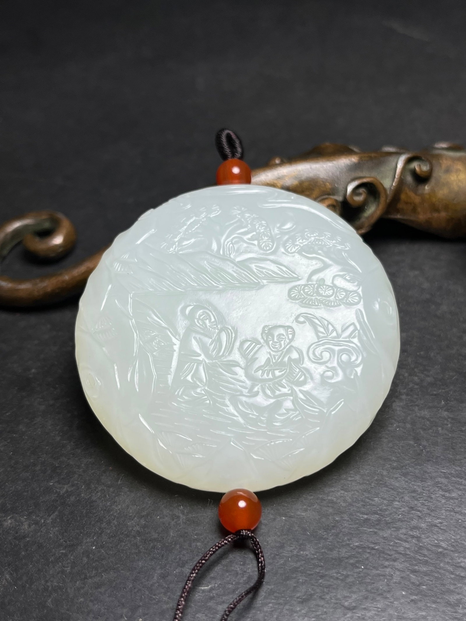 An Exquisite White Jade Landscape and Figure Pattern Pendant,With Poem: An Exquisite White Jade Landscape and Figure Pattern Pendant,With Poem,Qing Dynasty,China,Size:51mmx12mm,Weight:63g