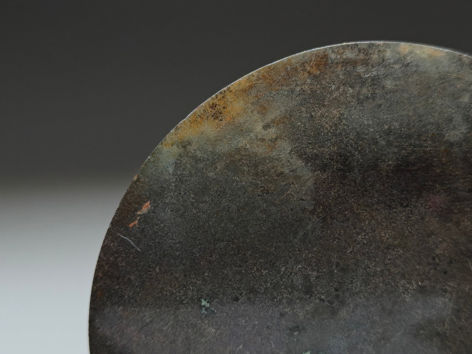 An Archaic Bronze Leaf Pattern Mirror - 8