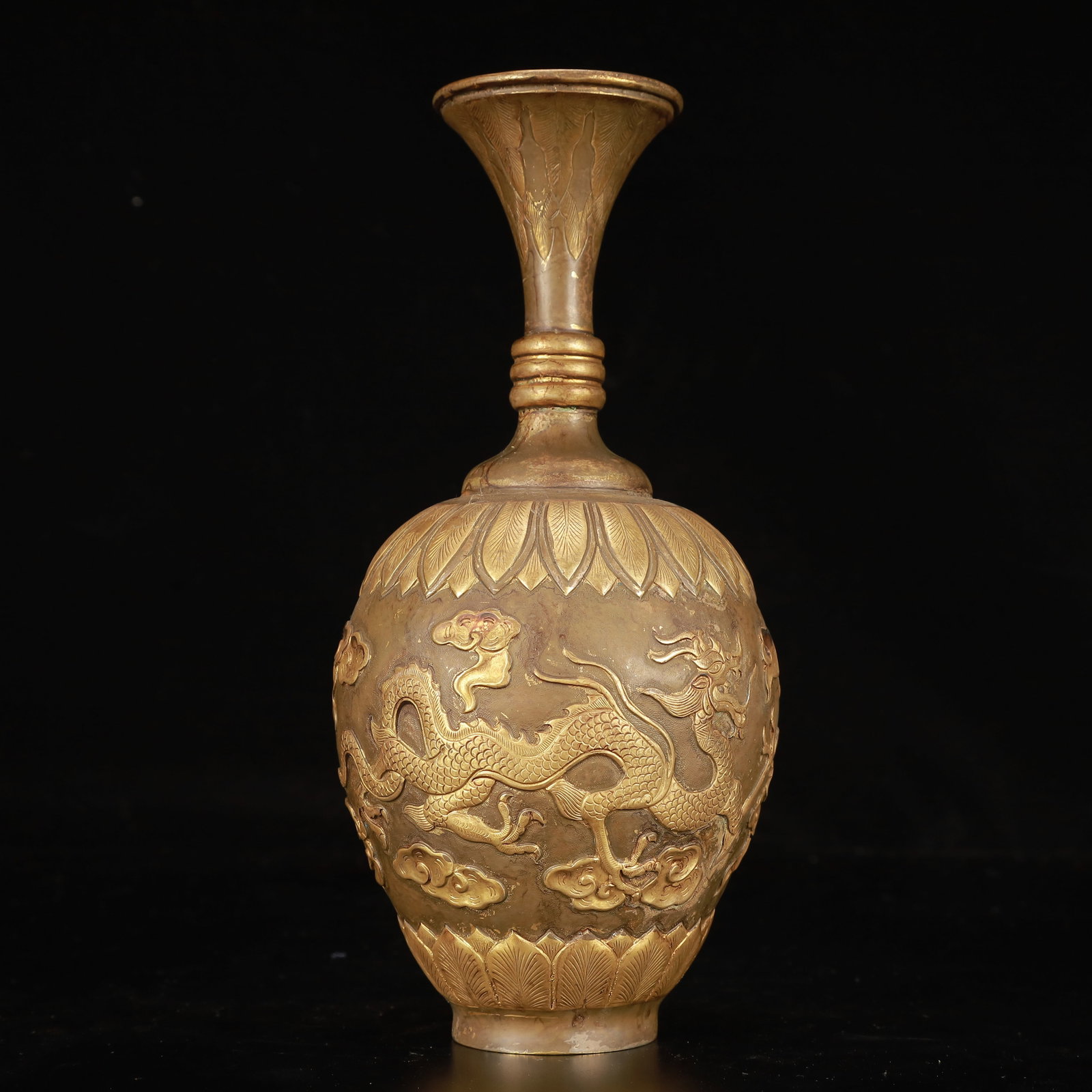 An Exquisite Gilt Bronze Dragon and Phoenix Pattern Vase: An Exquisite Gilt Bronze Dragon and Phoenix Pattern Vase,Tang Dynasty, China,Zhenguan Four-character Mark,Size:4.3inx9.1in,Weight:700g
