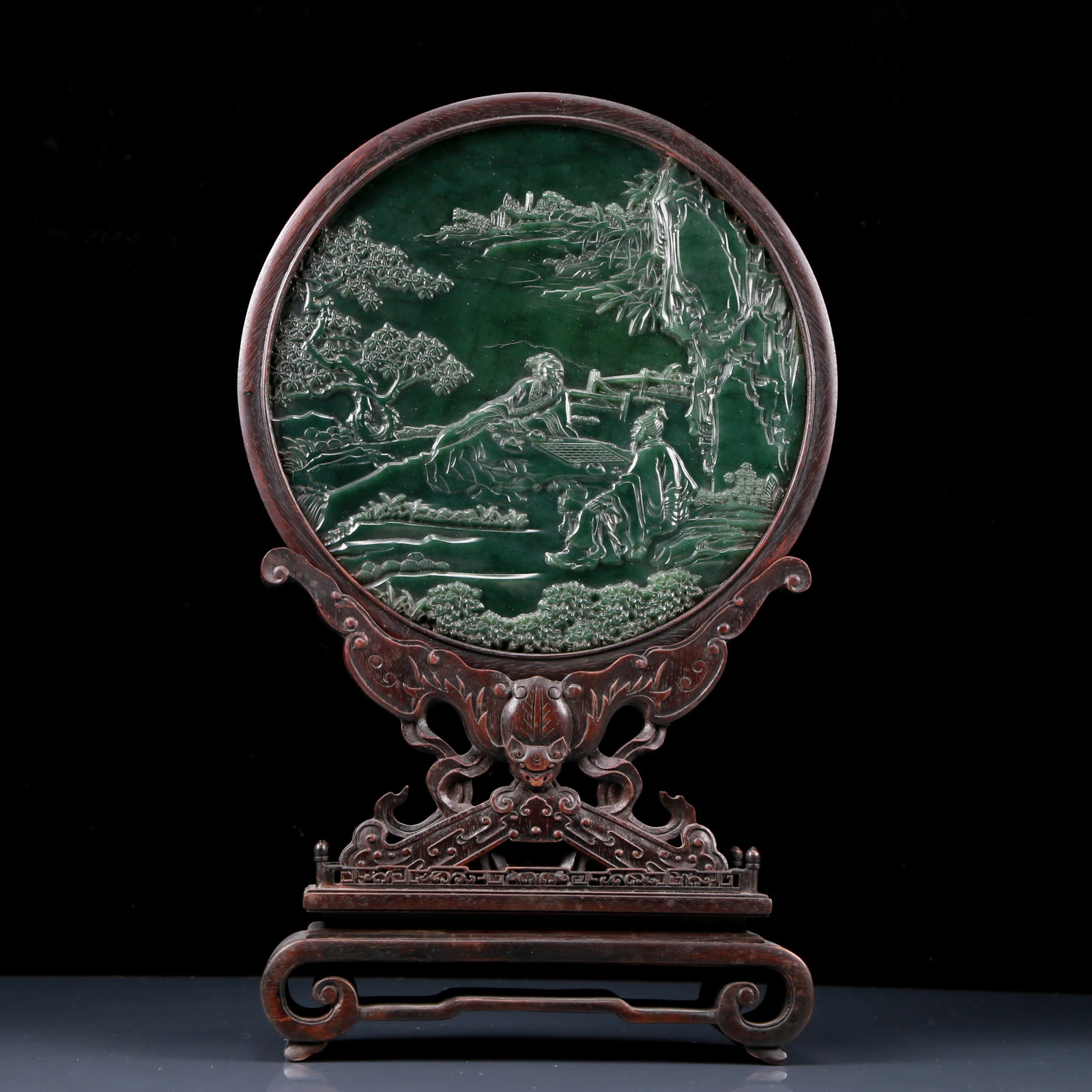 A Perfect Jasper Character and Story Pattern Table Screen: A Perfect Jasper Character and Story Pattern Table Screen，Qing Dynasty, China，Qianlong Four-character Mark，Size:8.7inx3inx16.1in，Weight:1505g 碧玉人୰