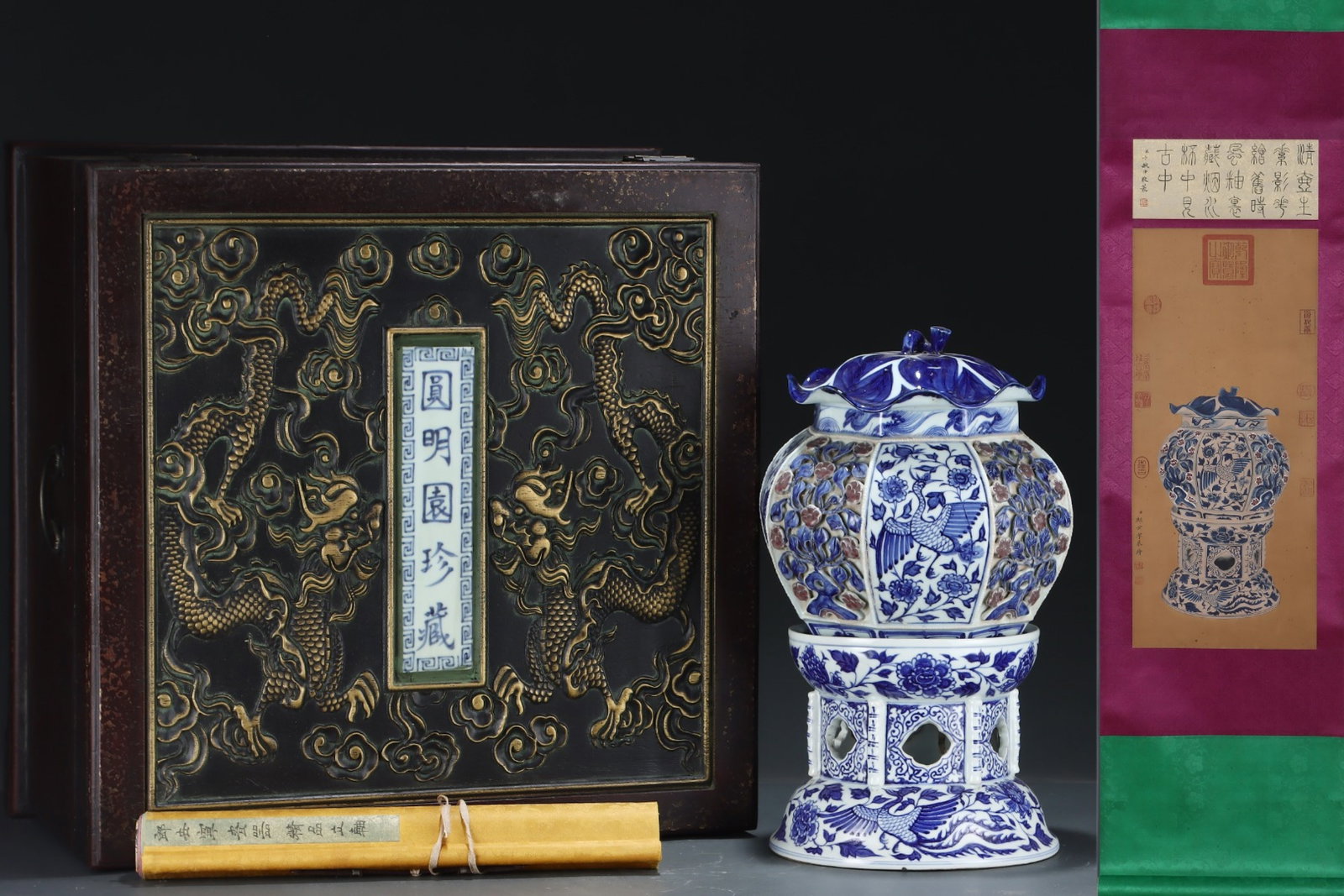 A Huge Blue and White Underglaze-Red Flower and Phoenix Pattern Cover Jar,With Base,With Vertical: A Huge Blue and White Underglaze-Red Flower and Phoenix Pattern Cover Jar,With Base,With Vertical Scroll Painting on Silk,Yuan Dynasty, China,Size:15.9inx10.2in,(Without frame)25inx11in 青഑