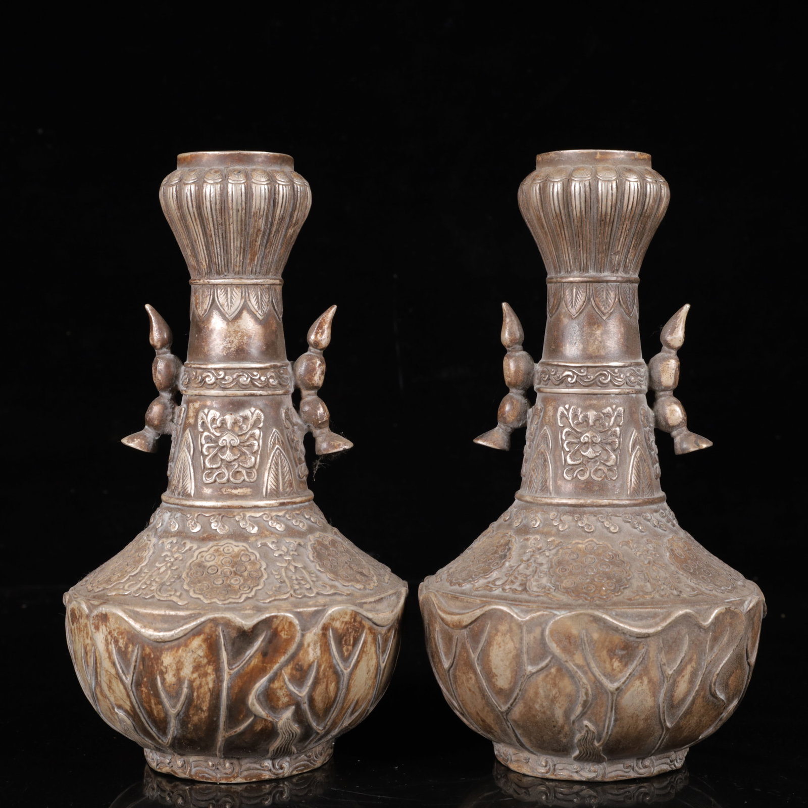 A Pair of Exquisite Silver-Plated Bronze Flower Pattern Double-Ears Vases (1 of 14)