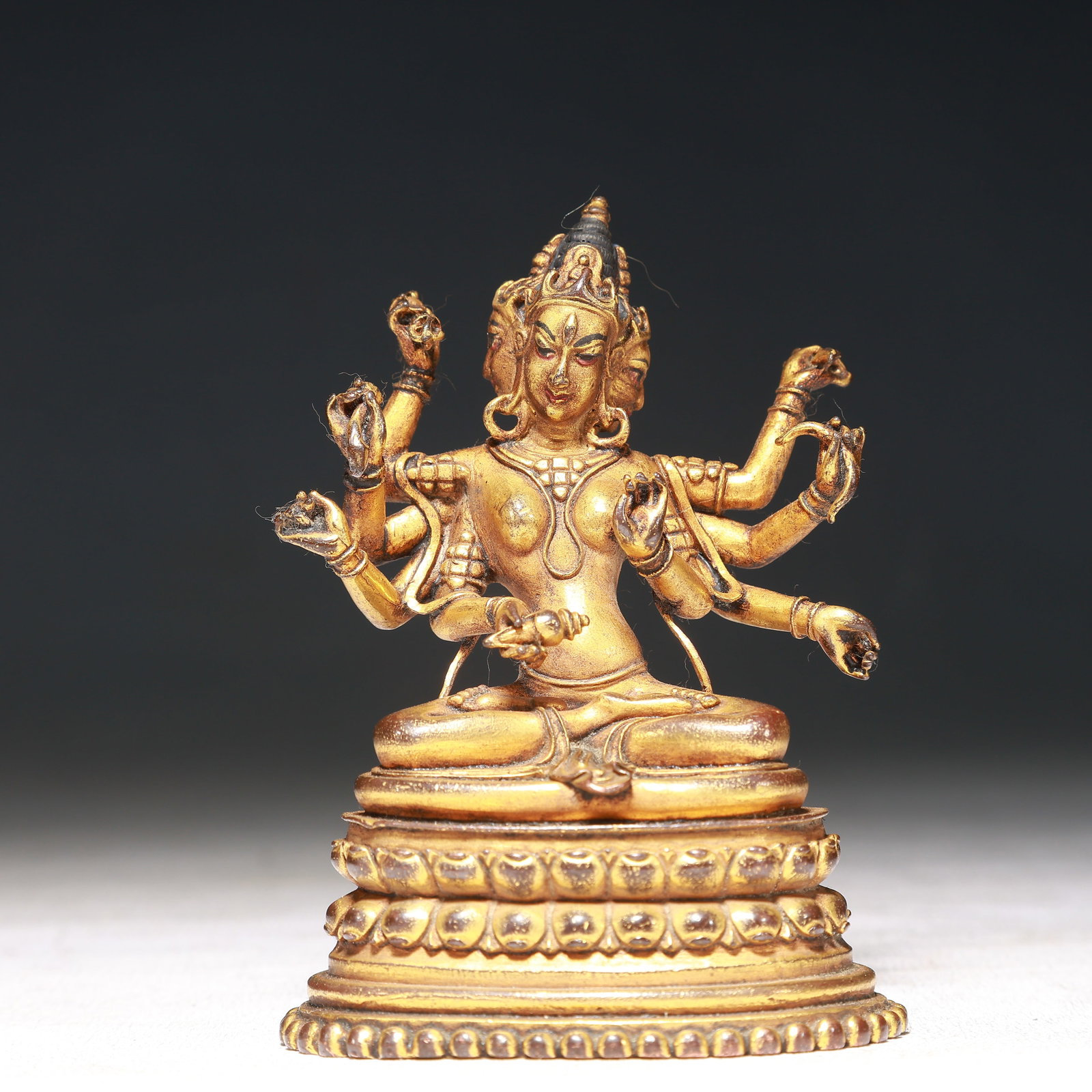 A Solemn Gilt Bronze Statue of Vajra: A Solemn Gilt Bronze Statue of Vajra,Qing Dynasty,China,Size:2.8inx2.2inx3.7in,Weight:300g 铜鎏金金刚像,中国清代