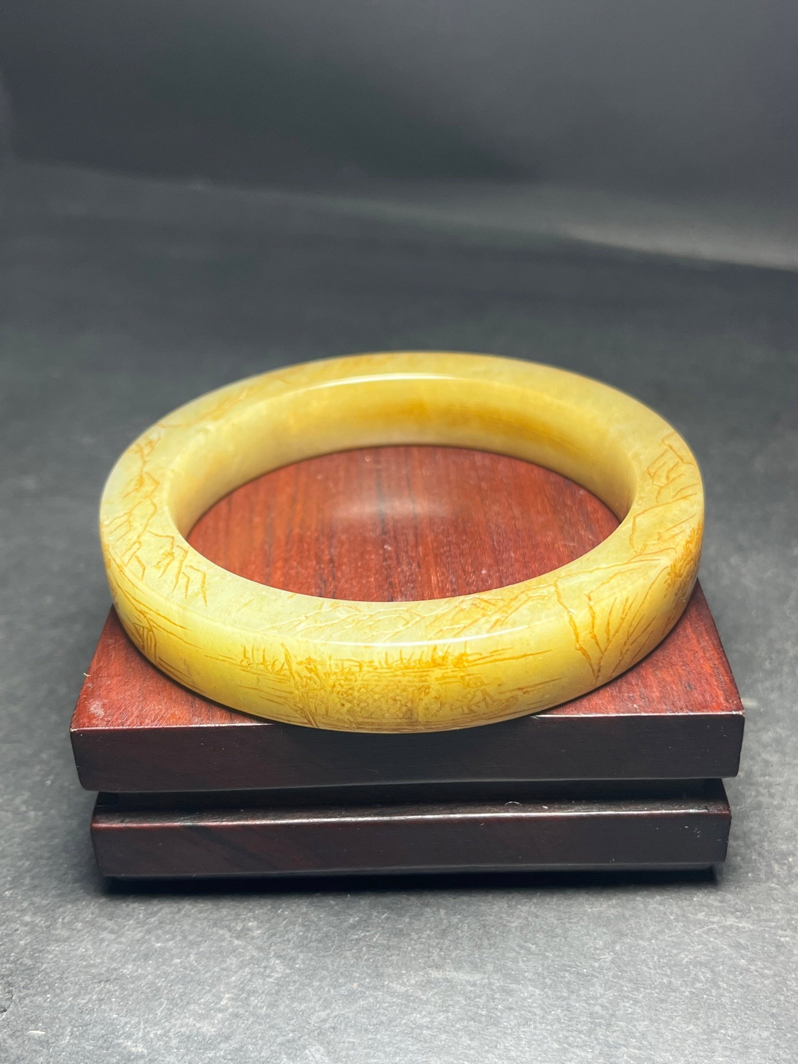 An Exquisite White Jade Landscape Pattern Bracelets,With Poem: An Exquisite White Jade Landscape Pattern Bracelets,With Poem,Qing Dynasty,China,Size:61mmx12mm,Weight:82g 白玉山水纹手镯,带诗文,中