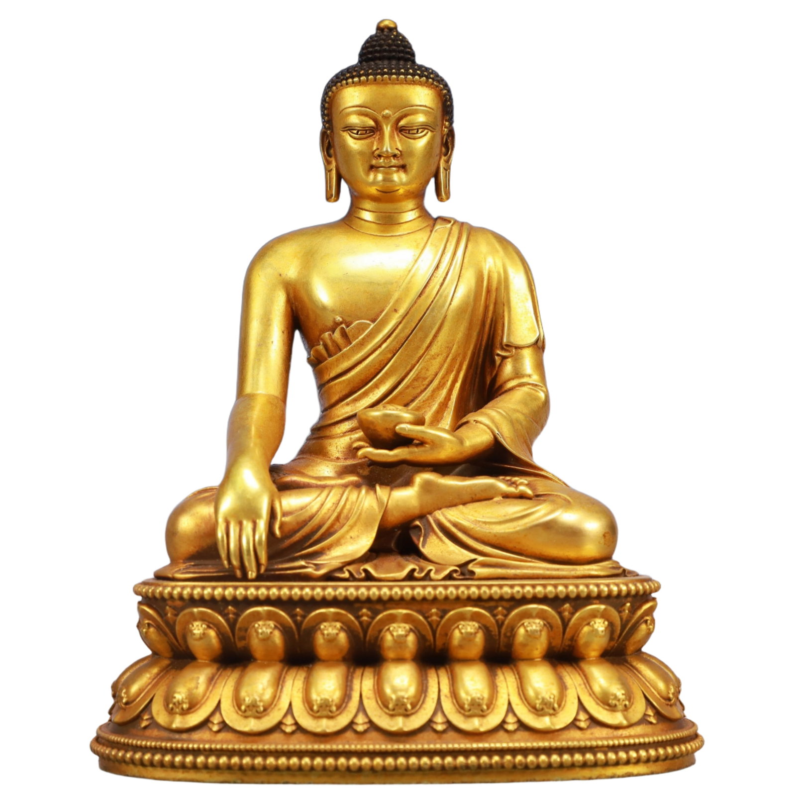 A Solemn Gilt Bronze Statue of Sakyamuni: A Solemn Gilt Bronze Statue of Sakyamuni,Ming Dynasty, China,Yongle Six-character Mark,Size:6.3inx4.3inx7.9in,Weight:3700g 铜鎏金如来像,中国明