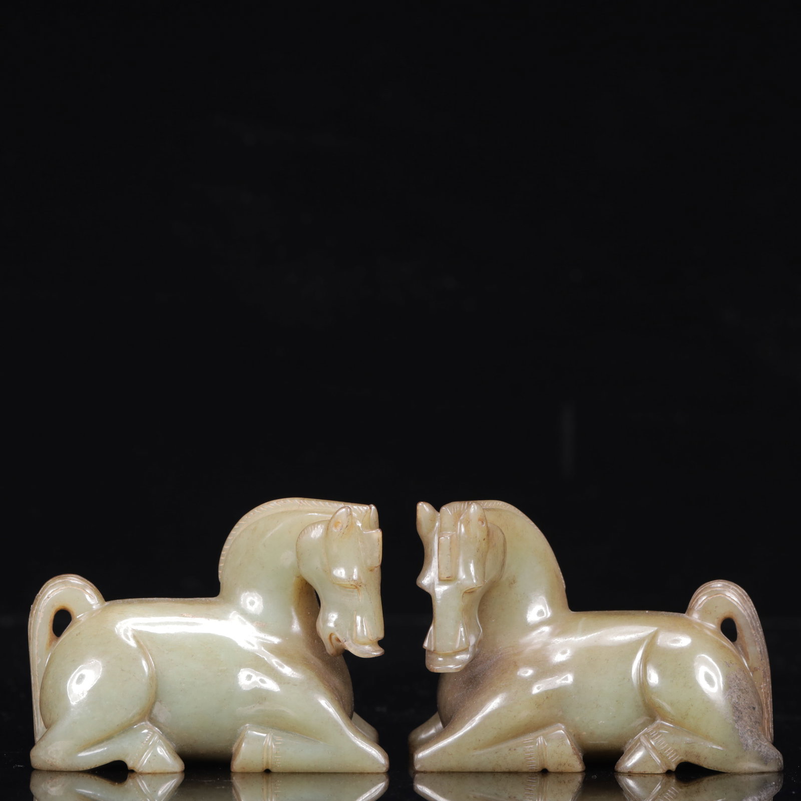 A Pair of Exquisite Greenish Jade Horse Ornament: A Pair of Exquisite Greenish Jade Horse Ornaments,Qing Dynasty,China,Size:3.5inx2inx2.6in,Weight:689g 一对青白玉马摆件,中国清代