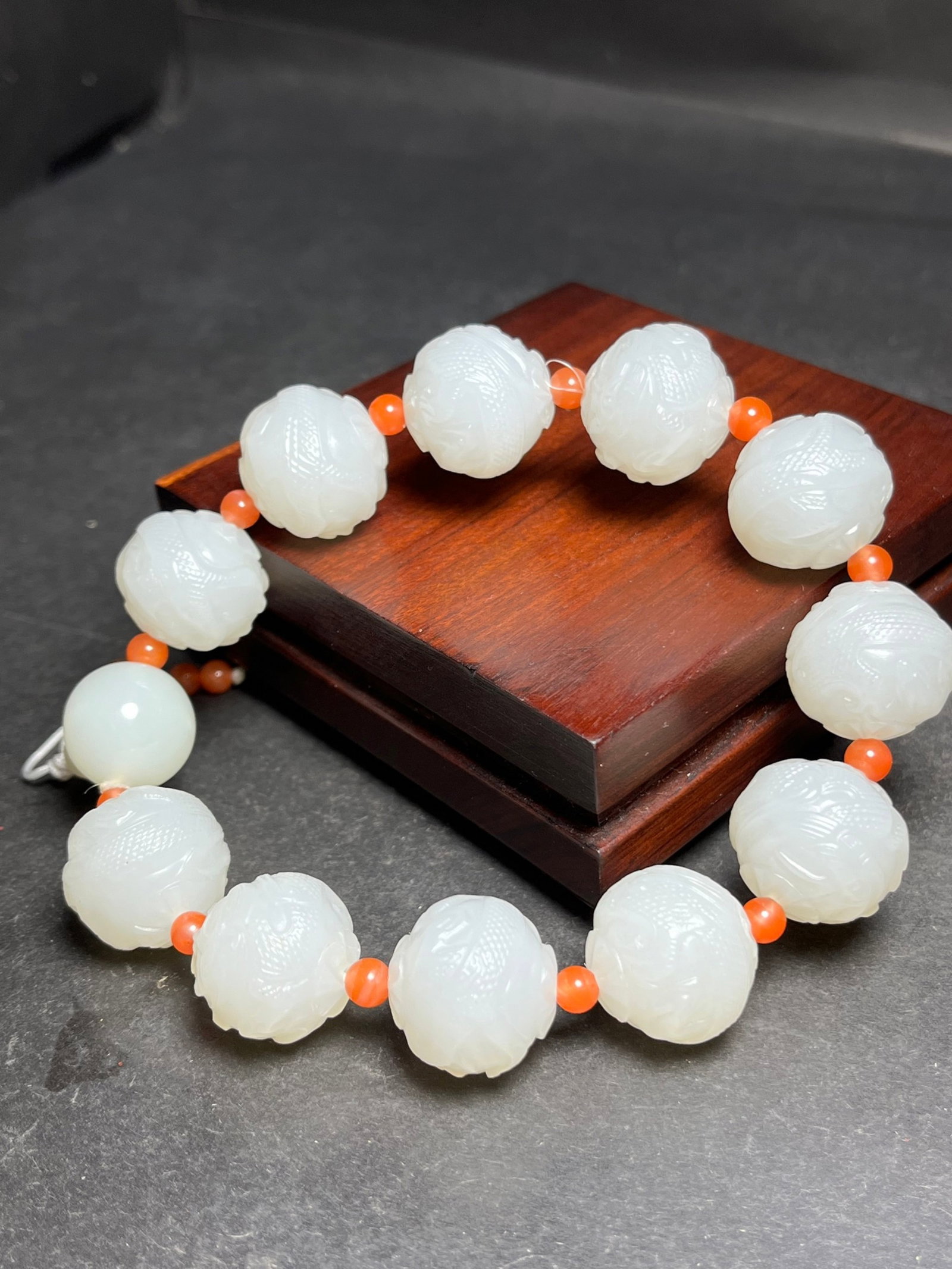 An Exquisite White Jade Dragon Pattern Bracelets - 6