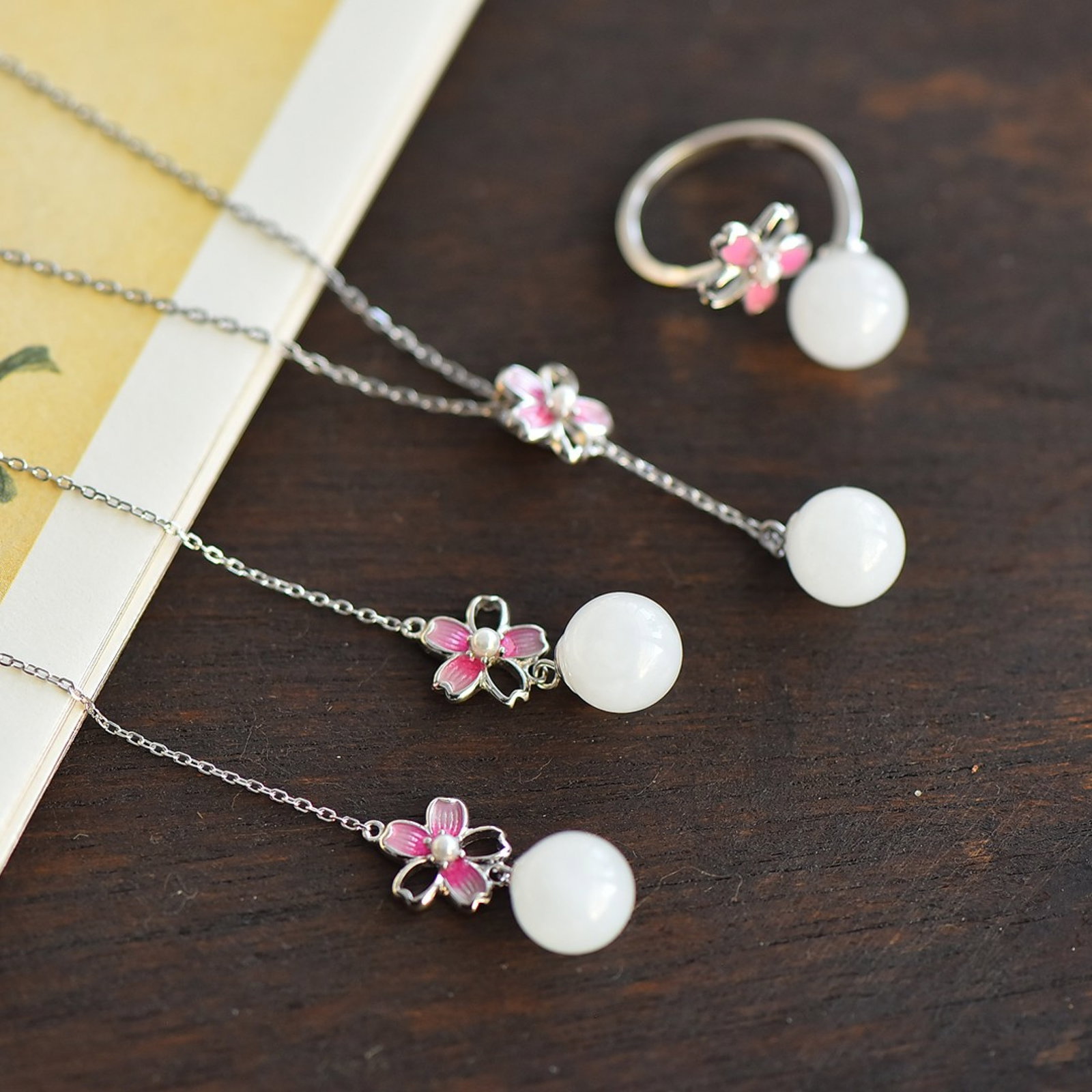 A Set of Fine Sterling Silver Inlaid White Jade Jewelries: A Set of Fine Sterling Silver Inlaid White Jade Jewelries 一套纯银镶白玉首饰