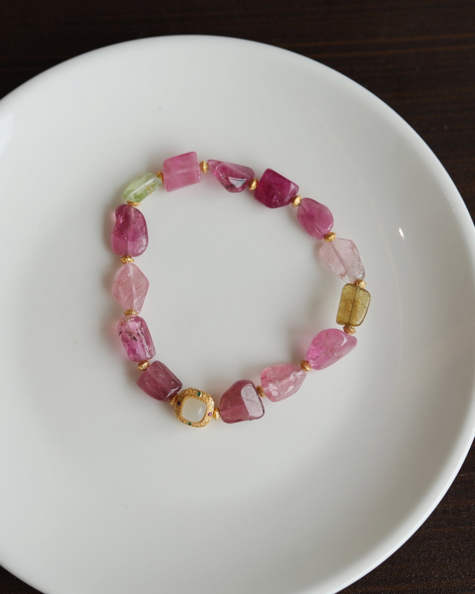 An Exquisite Tourmaline Bracelets,Inlaid White Jade: An Exquisite Tourmaline Bracelets,Inlaid White Jade,Size:9.5mm 碧玺手链,嵌白玉