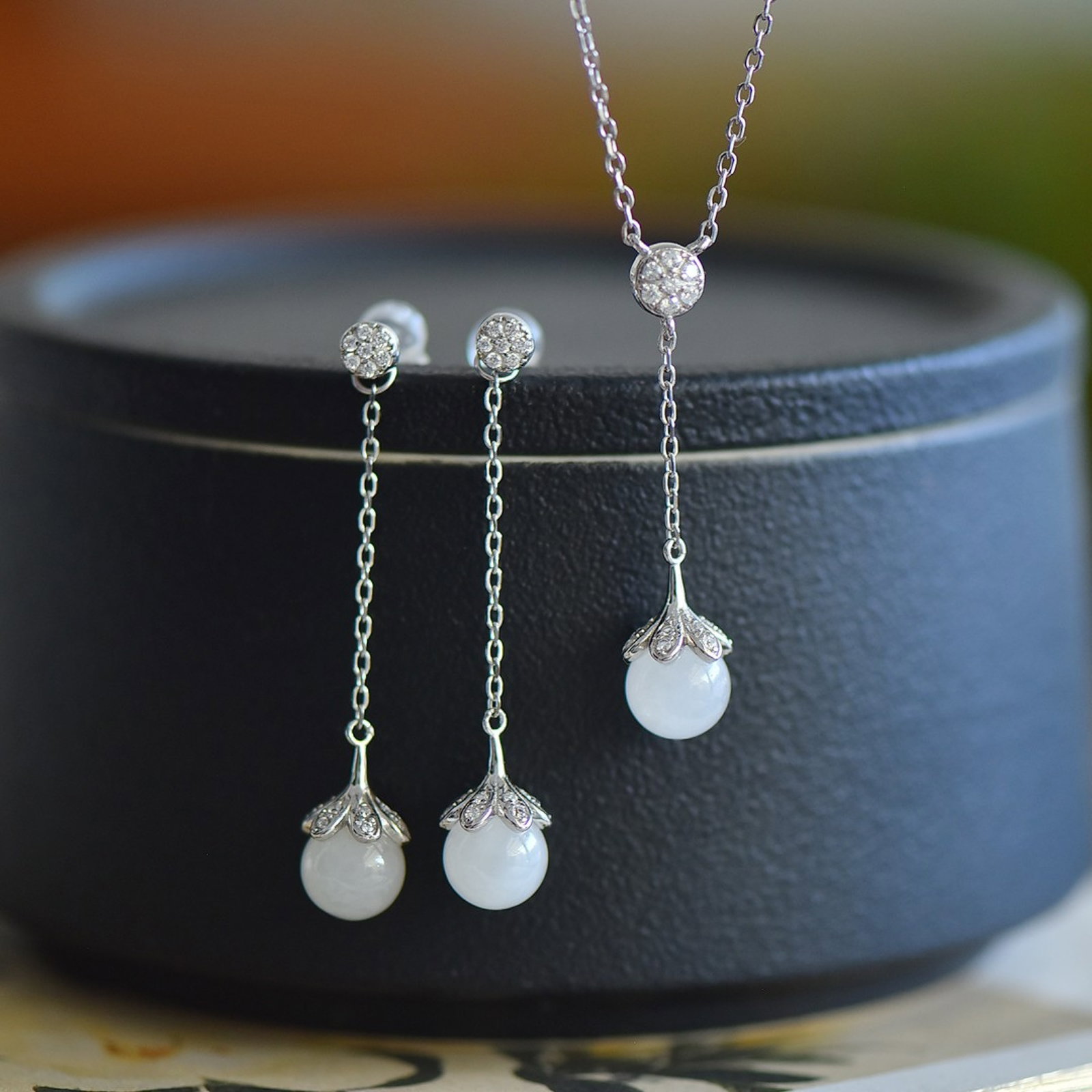 A Set of Fine Sterling Silver Inlaid White Jade Jewelries: A Set of Fine Sterling Silver Inlaid White Jade Jewelries 一套纯银镶白玉首饰