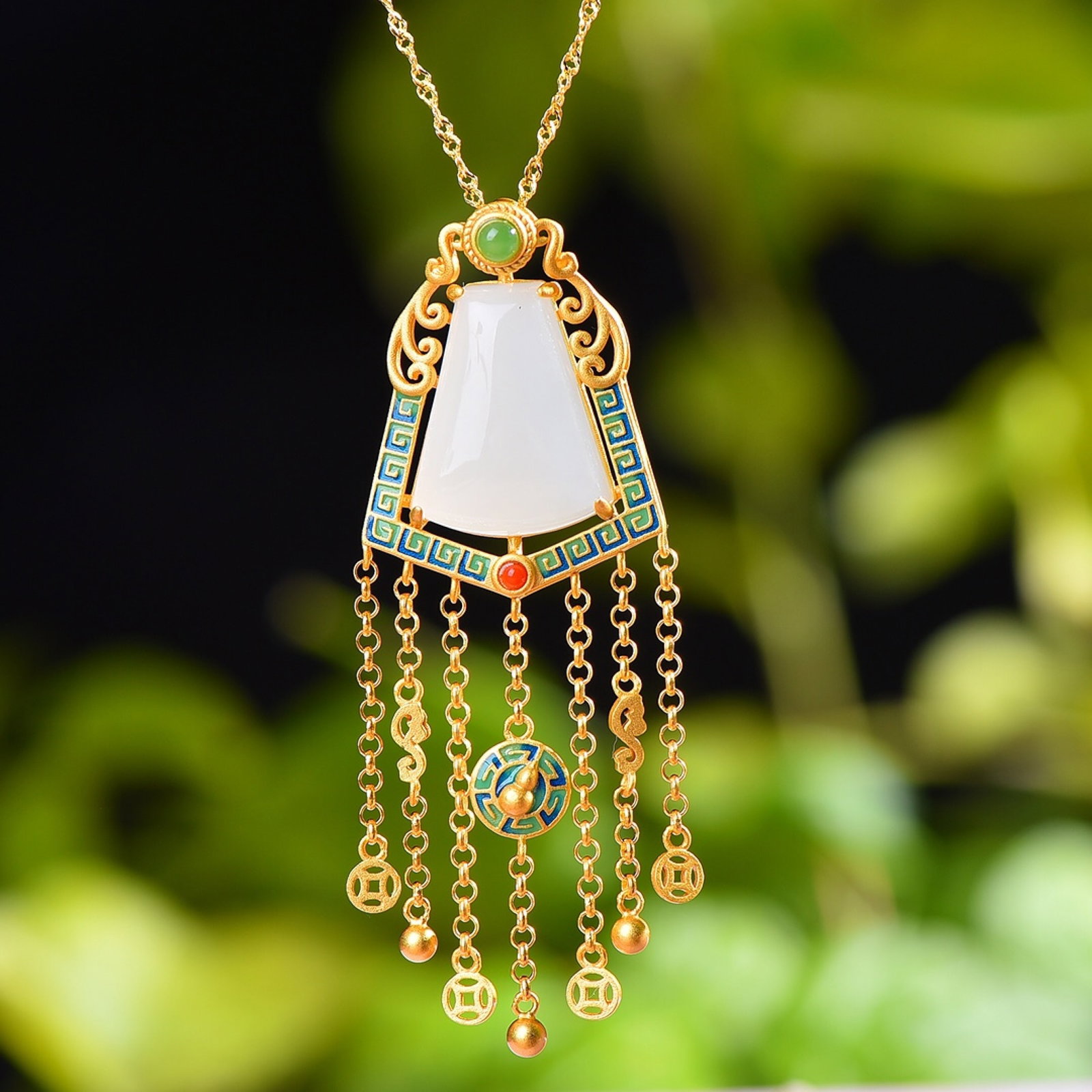 An Exquisite Sterling Silver-Gold Plated Inlaid White Jade Enamel Pendant: An Exquisite Sterling Silver-Gold Plated Inlaid White Jade Enamel Pendant,Size:16mmx20mm 纯银镀金镶白玉珐琅吊坠