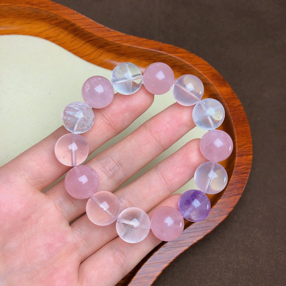 An Exquisite Crystal Bracelets: An Exquisite Crystal Bracelets,Size:13.2mm,Weight:47.8g 水晶手串