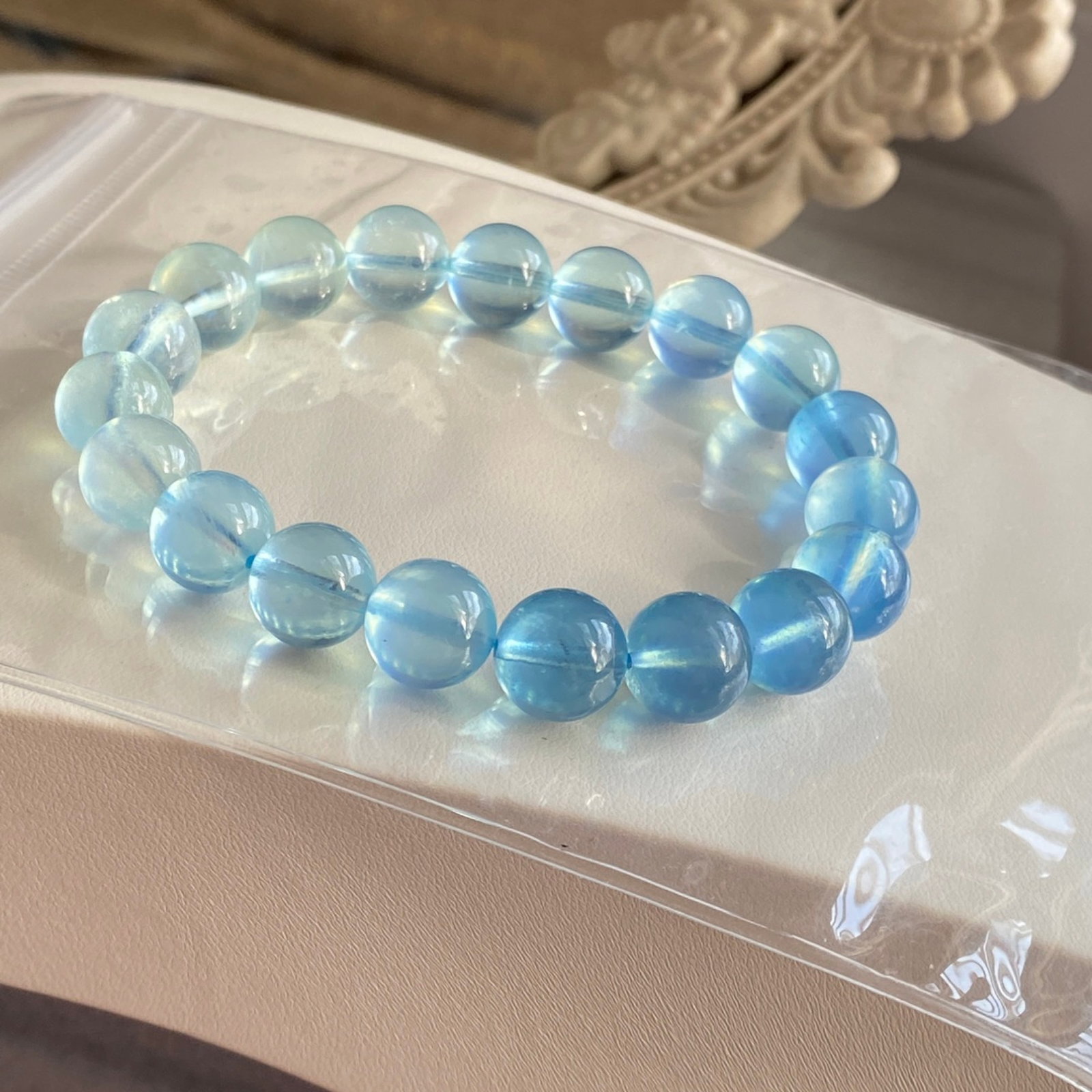 An Exquisite Aquamarine Bracelets: An Exquisite Aquamarine Bracelets,Size:10.6mm,Weight:30.7g 海蓝宝手链
