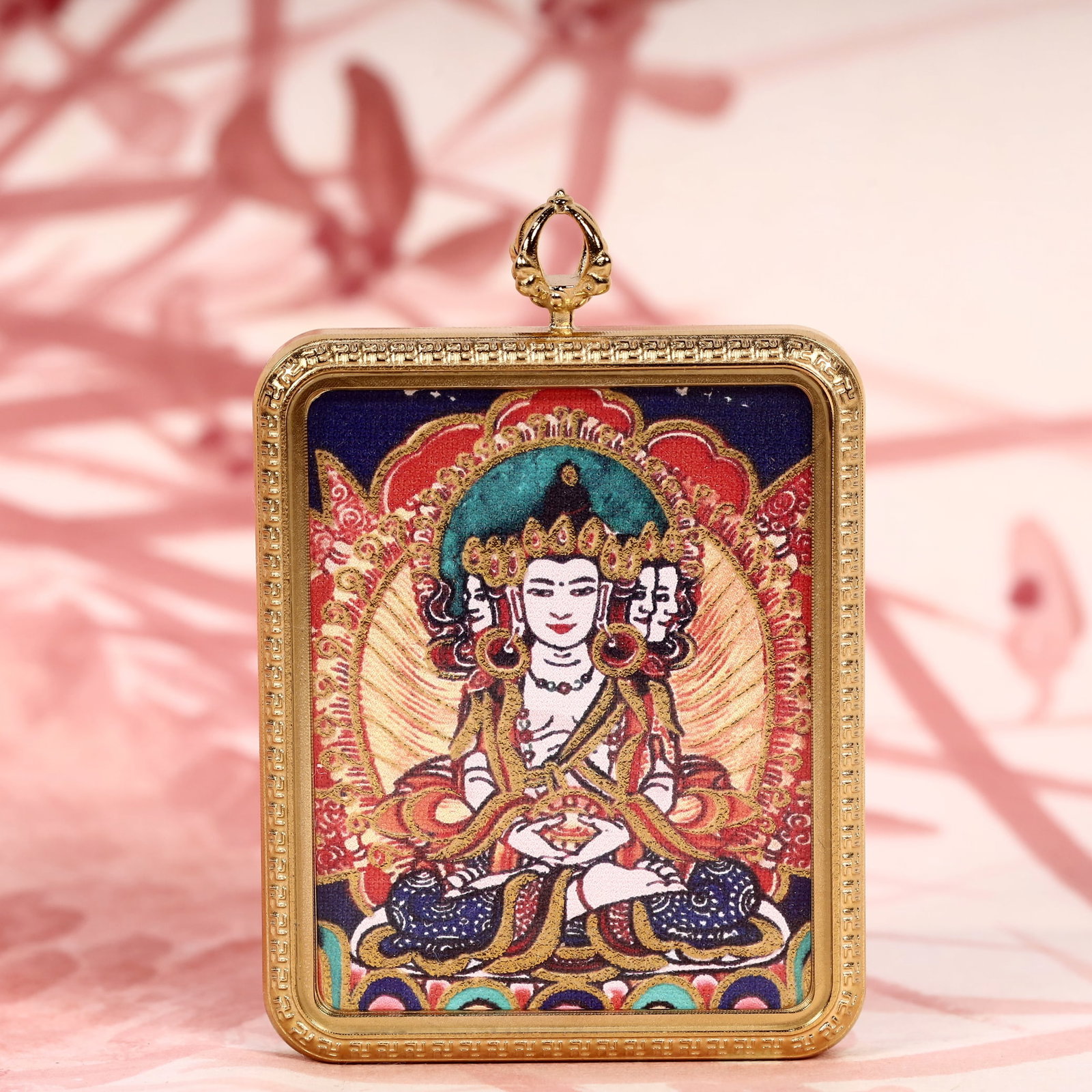 An Exquisite Painted Color Statue of Mah?vairocana Tangka: An Exquisite Painted Color Statue of Mahāvairocana Tangka,Size:2inx2.8in 彩绘大日如来像唐卡