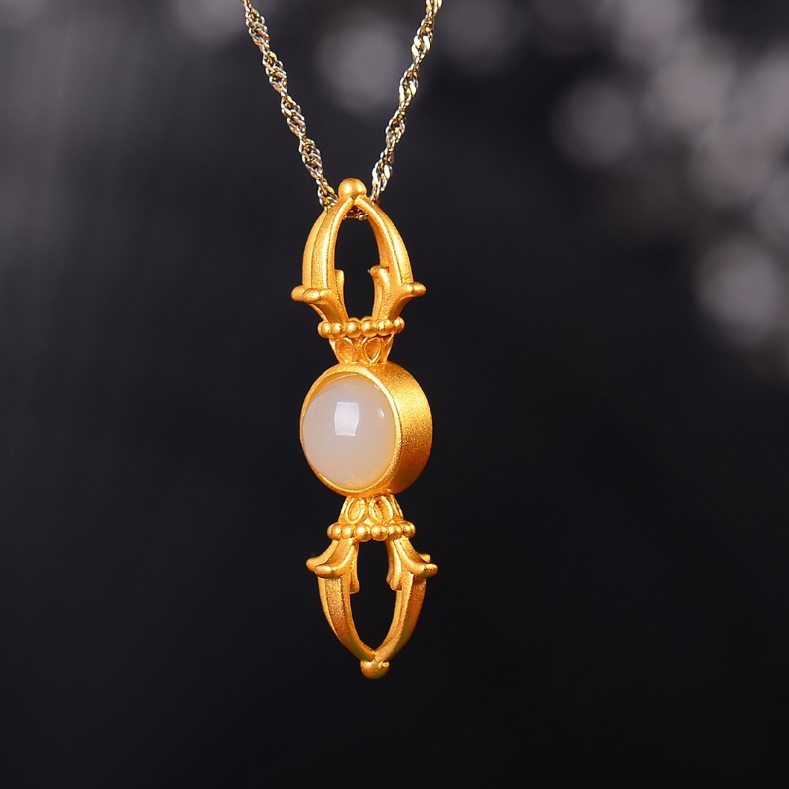 An Exquisite Sterling Silver-Gold Plated Inlaid White Jade Pendant: An Exquisite Sterling Silver-Gold Plated Inlaid White Jade Pendant,Size:8mmx8mm 纯银镀金镶白玉吊坠
