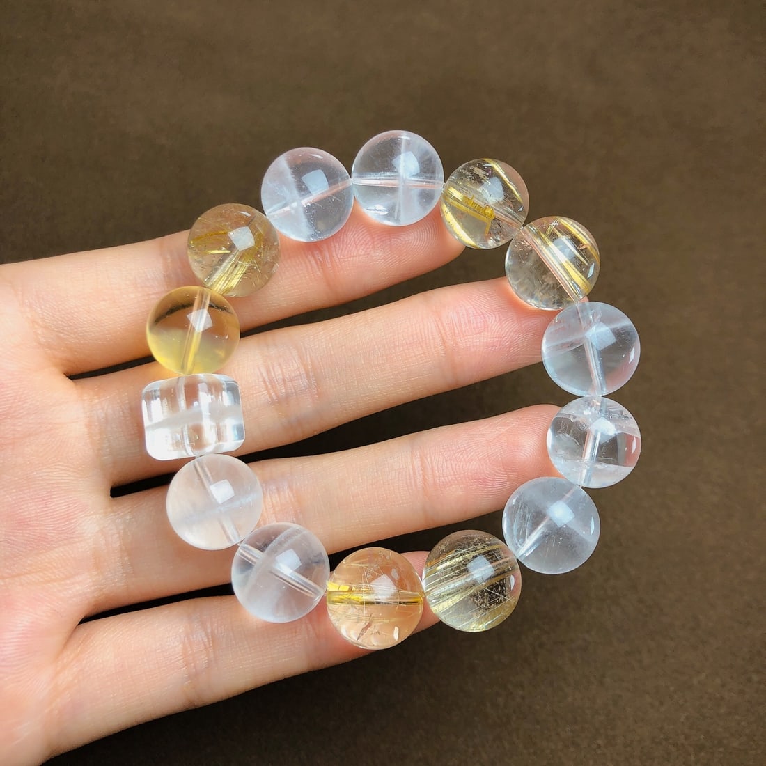 An Exquisite Crystal Bracelets: An Exquisite Crystal Bracelets,Size:13.5mm,Weight:45.4g 水晶手串