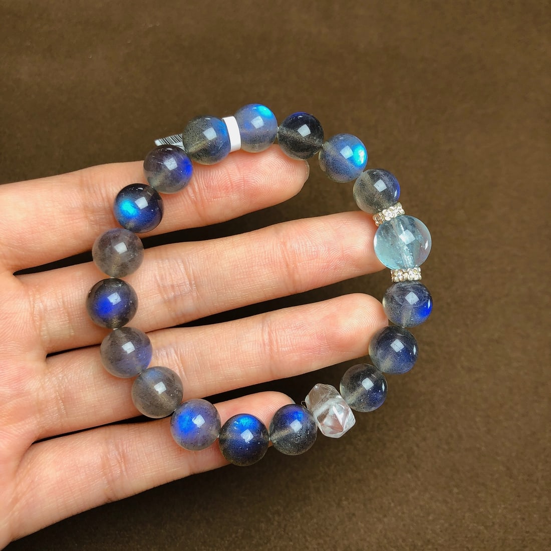 An Exquisite Crystal Aquamarine Bracelets: An Exquisite Crystal Aquamarine Bracelets,Size:9.8mm,11.4mm,Weight:26g 水晶海蓝宝手串