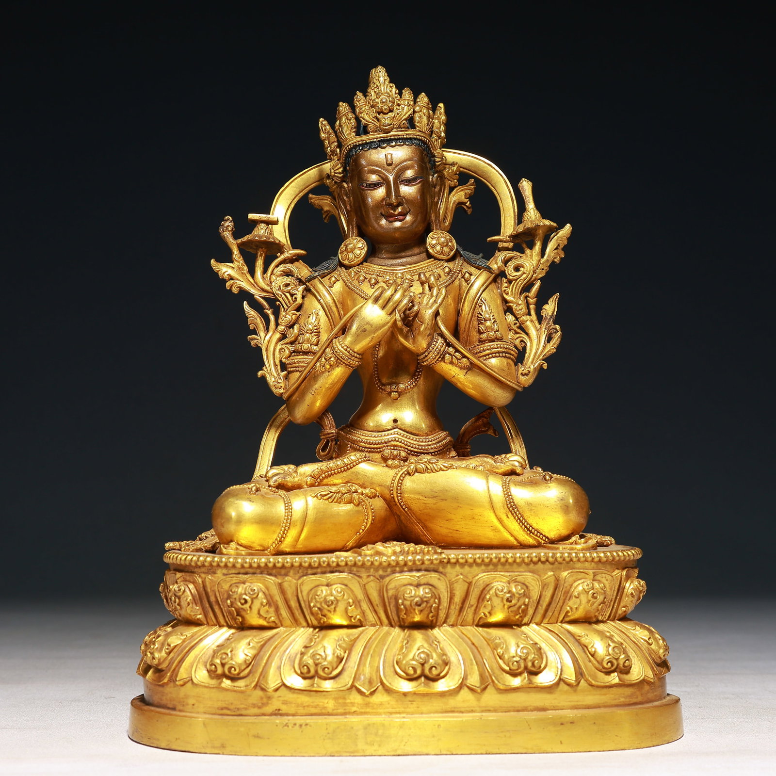 A Solemn Gilt Bronze Statue of Tara: A Solemn Gilt Bronze Statue of Tara,Qing Dynasty,China,Size:7.9inx5.9inx10.6in,Weight:3650g 铜鎏金度母像,中国清代