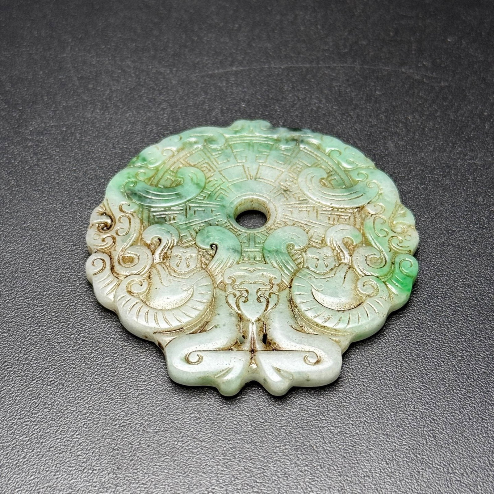An Exquisite Jadeite Dragon Pattern Pendant - 6