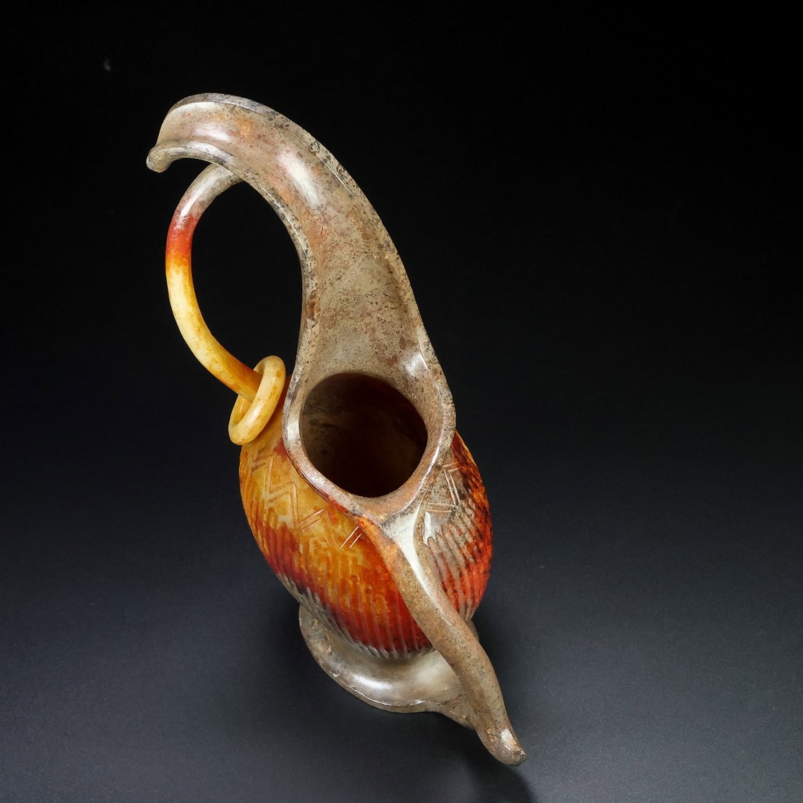 An Exquisite White Jade Flagon: An Exquisite White Jade Flagon,Qing Dynasty,China,Size:5.9inx2.8inx9.1in,Weight:486g 白玉酒壶,中国清代