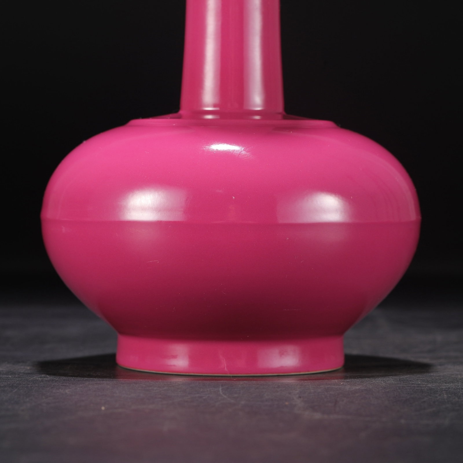 An Exquisite Ruby Red-Glazed Painted Gold Vase - 4