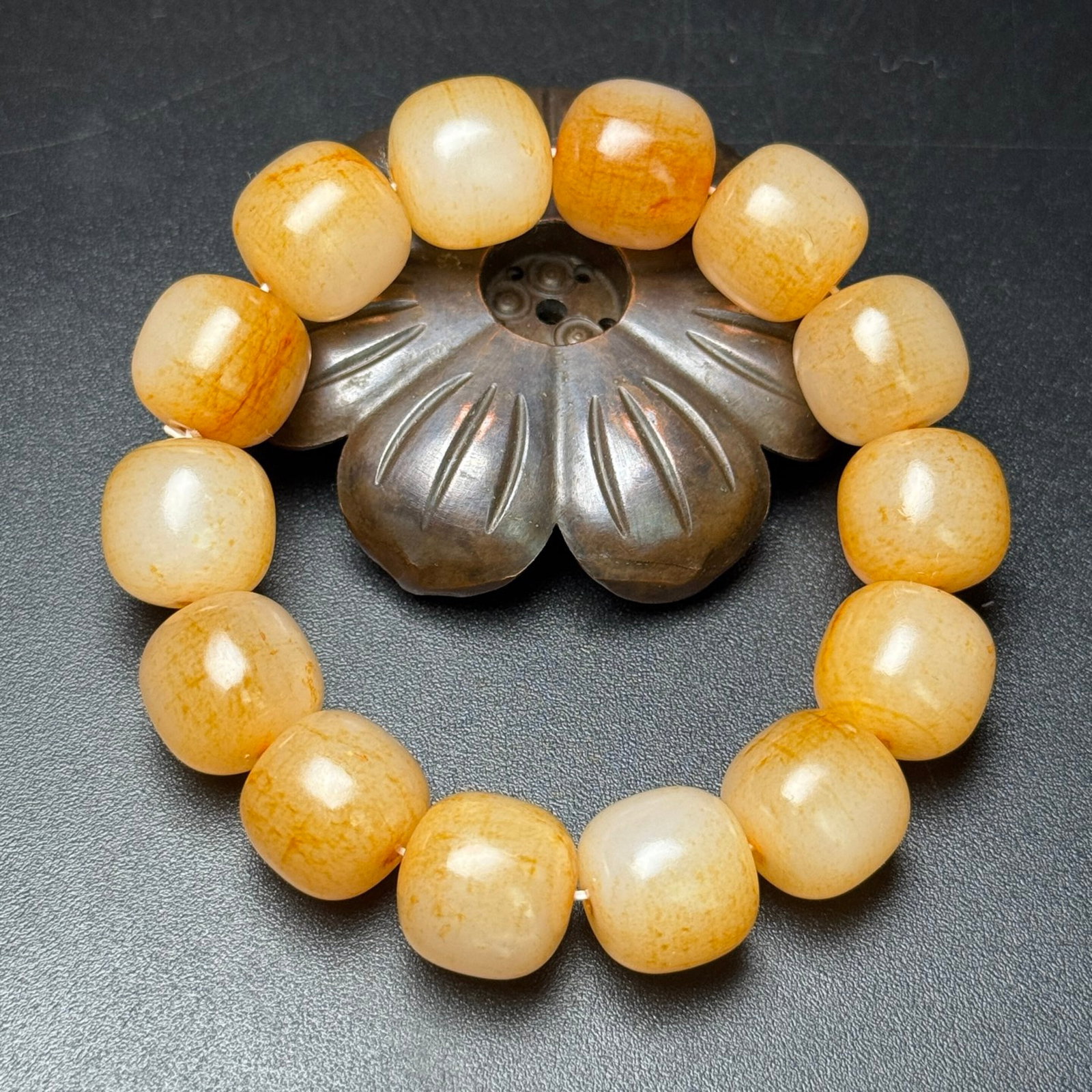 An Exquisite White Jade Bracelets - 2
