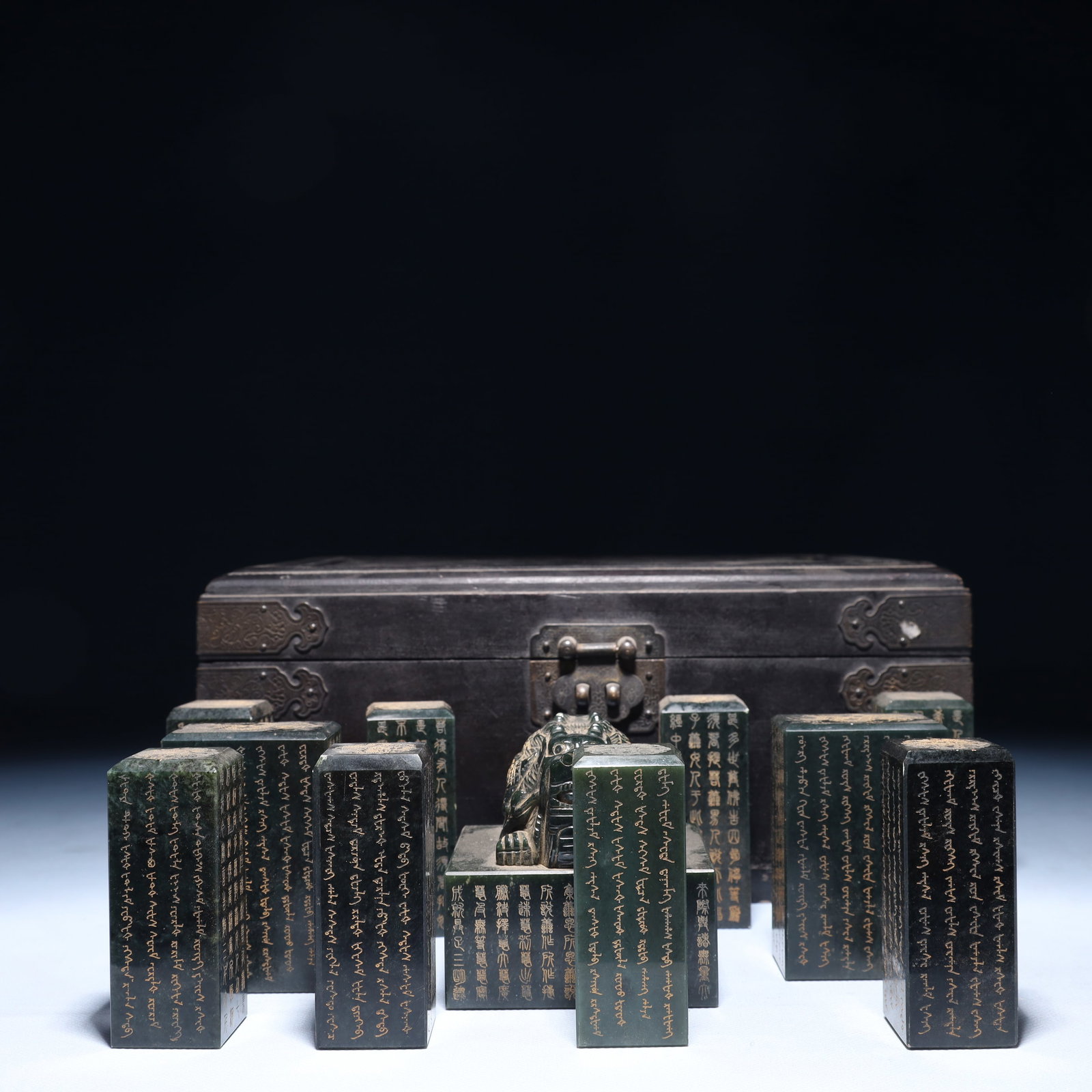 A Set of Fine Jasper Scriptures Seals: A Set of Fine Jasper Scriptures Seals, Qing Dynasty,China, Size:3.1inx3in,(Box)11.4inx9.8inx4.7in,Weight:3650g 一套碧玉经文印章,中国清