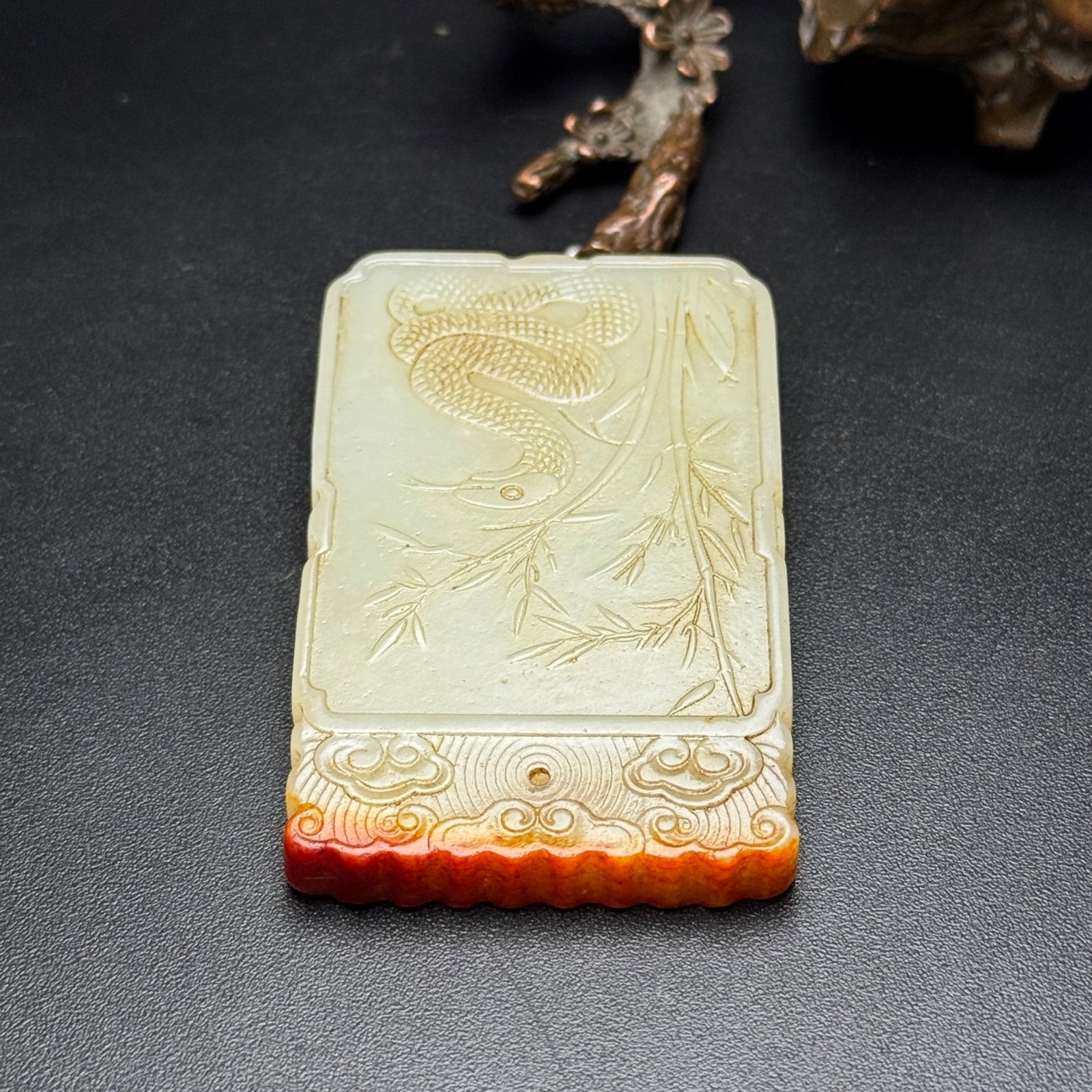 An Exquisite White Jade Snake Pattern Pendant - 5