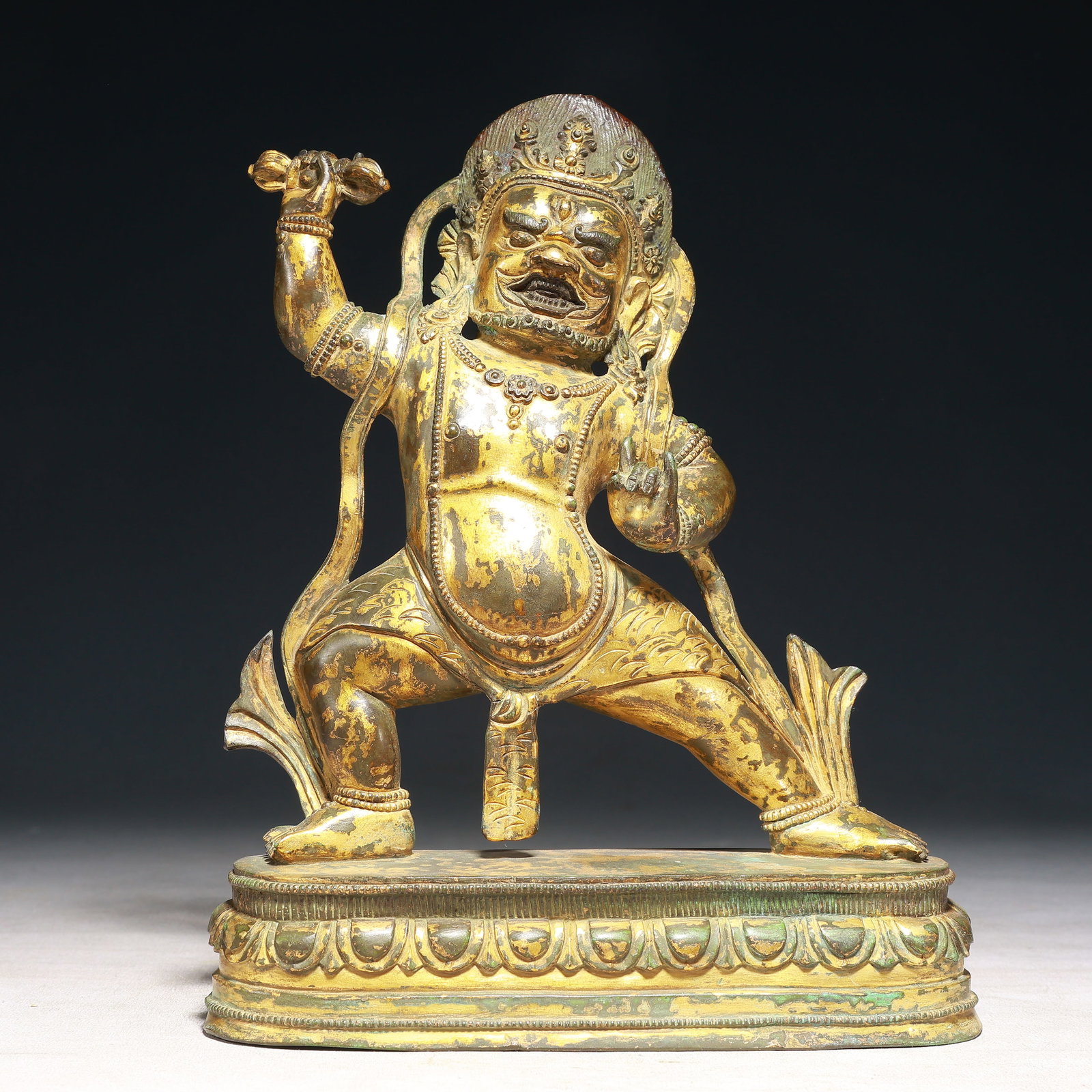 A Solemn Gilt Bronze Statue of Mammon: A Solemn Gilt Bronze Statue of Mammon,Qing Dynasty,China,Size:8.1inx3inx10.2in,Weight:2600g 铜鎏金财神像,中国清代
