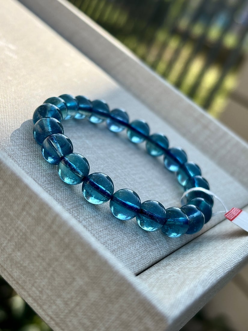 An Exquisite Aquamarine Bracelets: An Exquisite Aquamarine Bracelets,Size:8.7mm,Weight:19.3g 海蓝宝手串